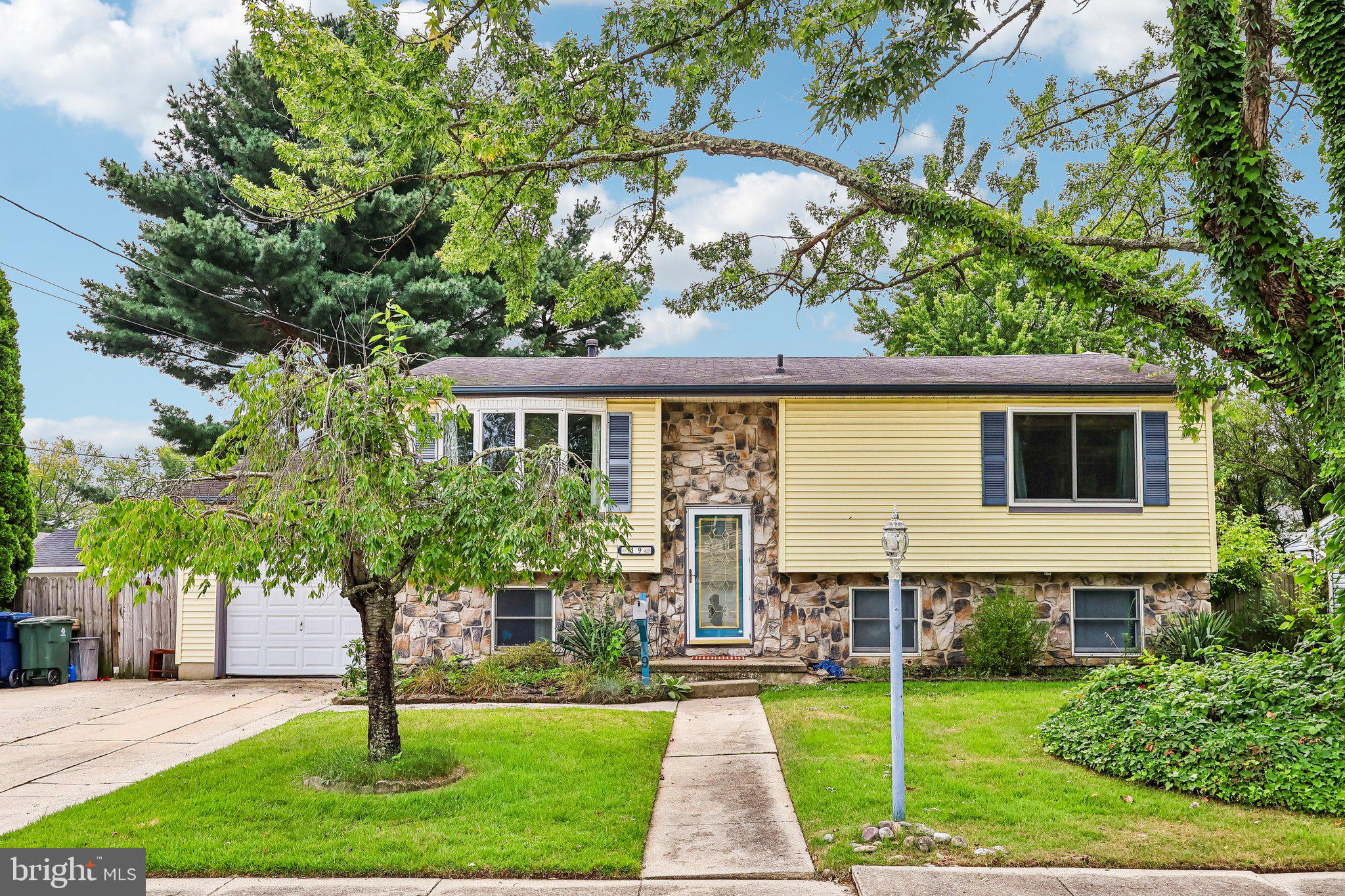 19 Gilbert Ct, Williamstown, NJ 08094