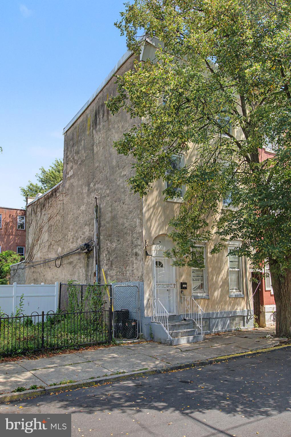 1547 Bouvier St, Philadelphia, PA 19121