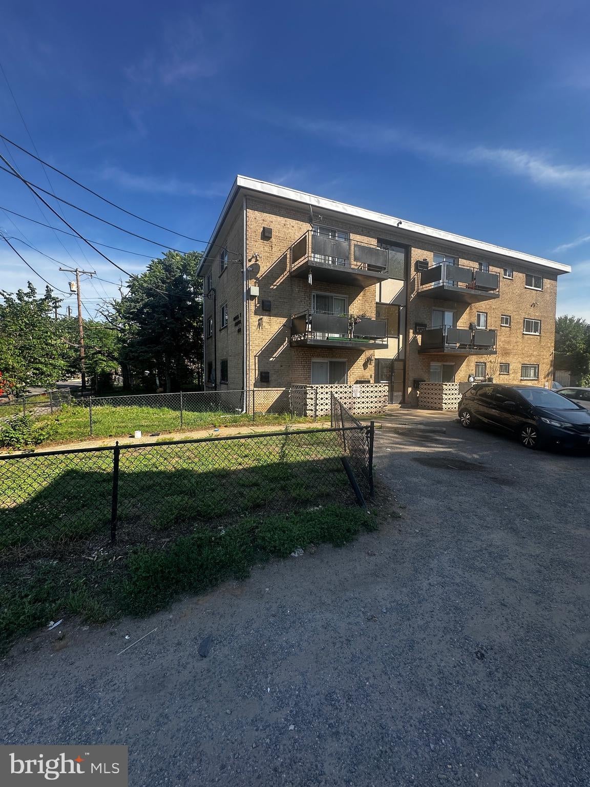 4611 Quarles St, Washington, DC 20019