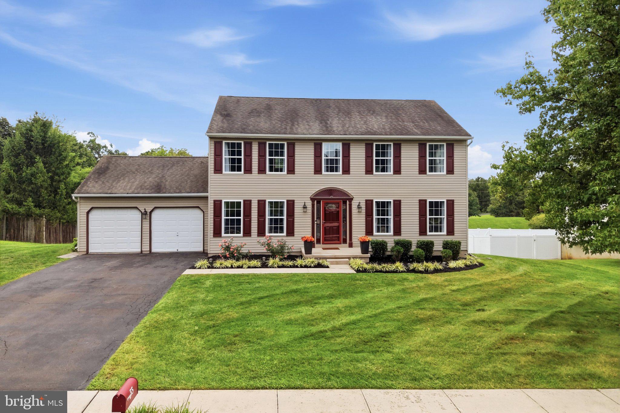 55 Autumn Ln, Royersford, PA 19468 photo