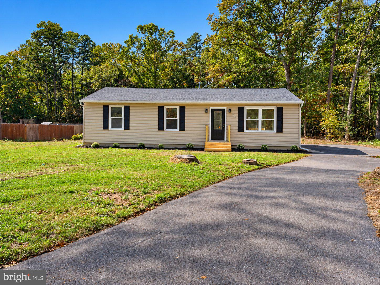 367 Broadlane Rd, Williamstown, NJ 08094