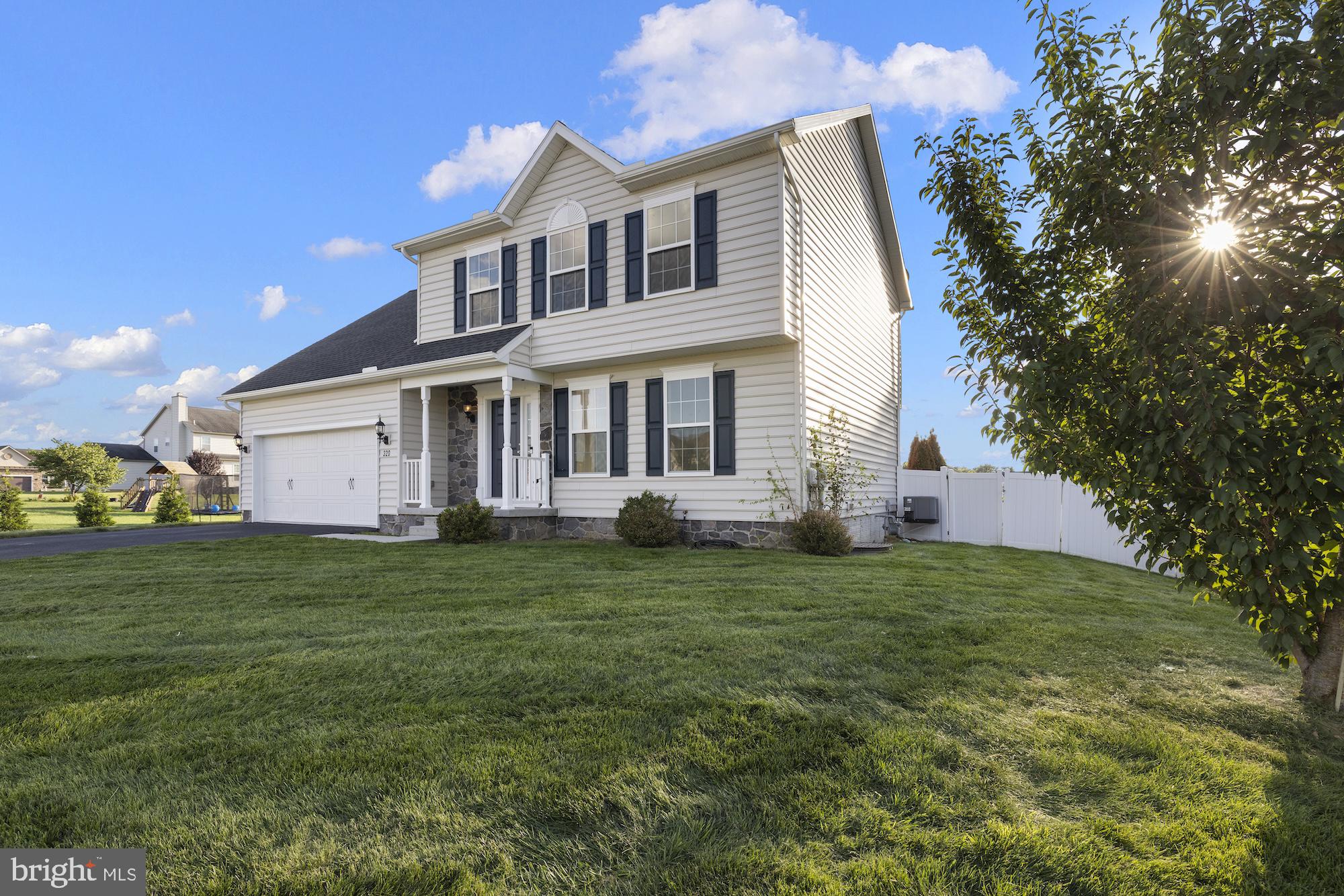 320 Friendly Dr, Hanover, PA 17331