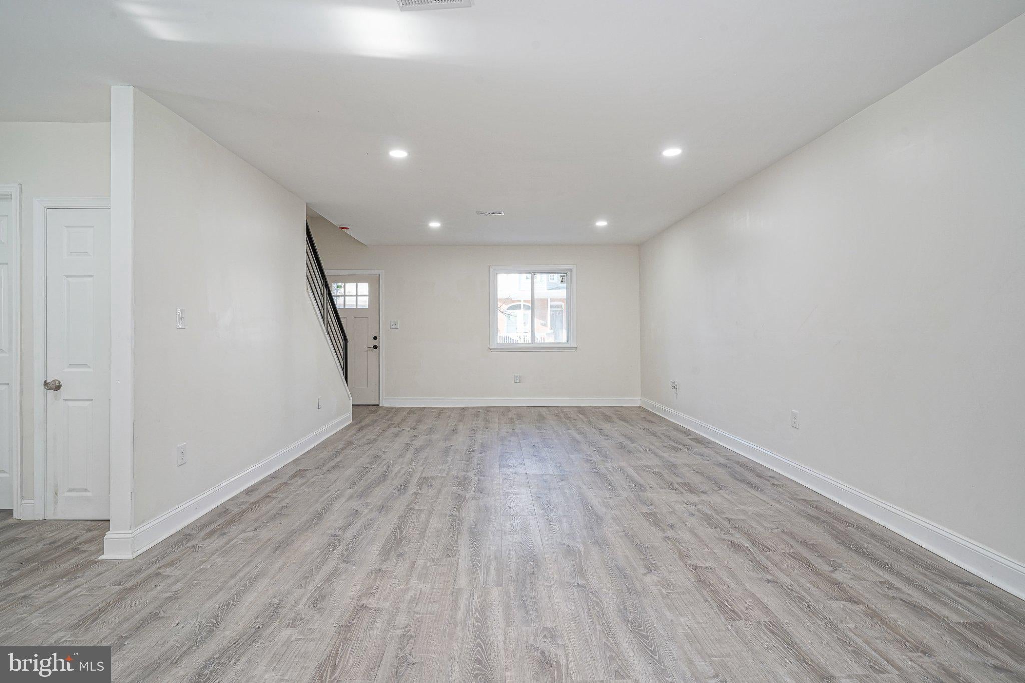 613 Market St, Gloucester City, NJ 08030 photo