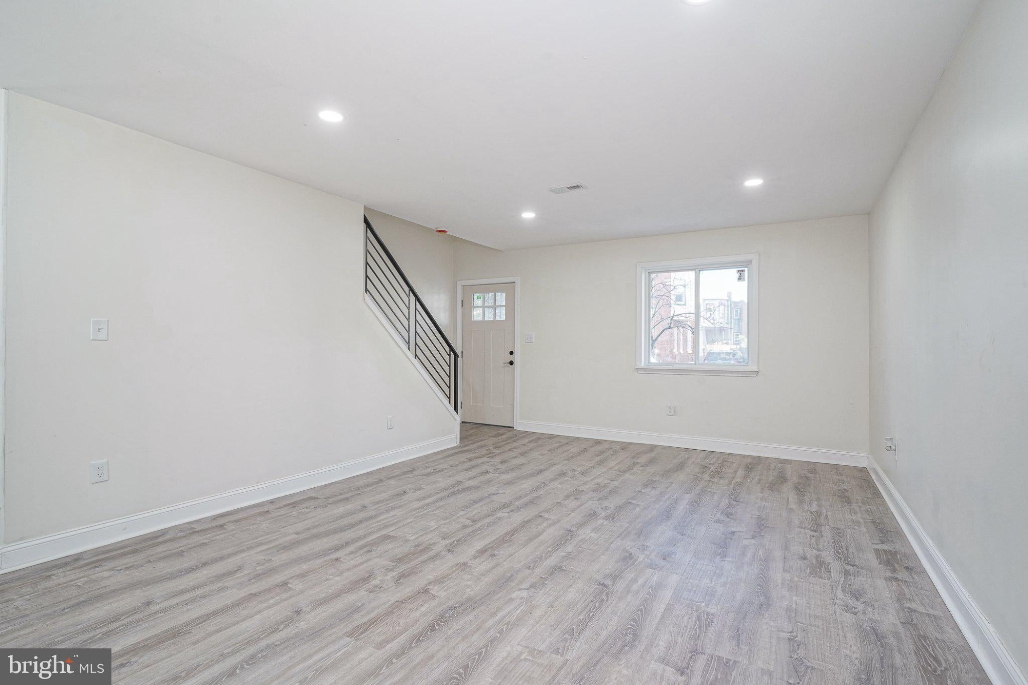 613 Market St, Gloucester City, NJ 08030 photo