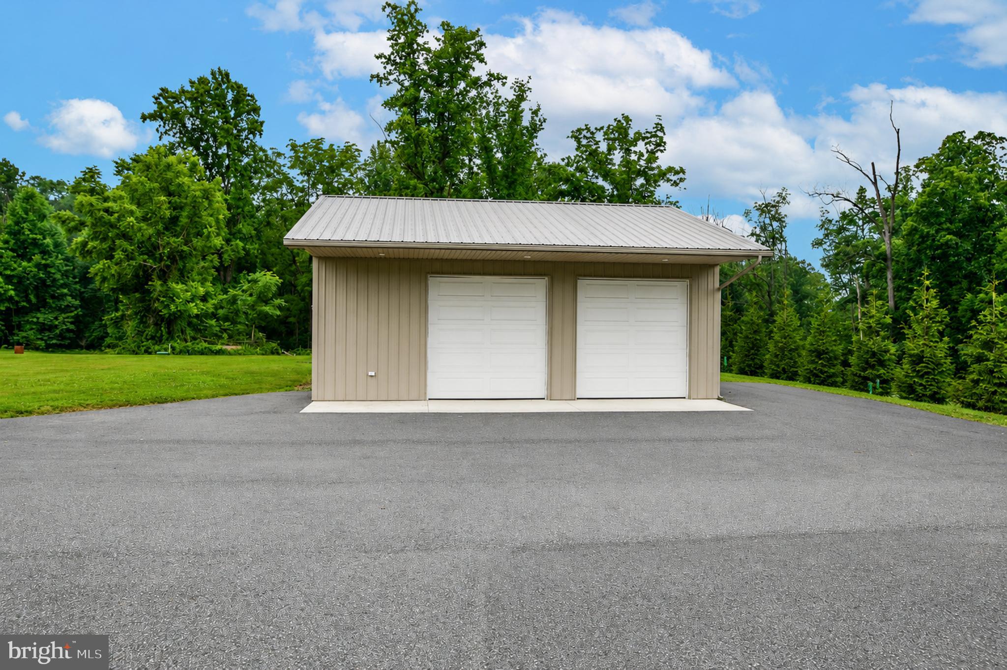 2016 Adams Rd, East Greenville, PA 18041 photo