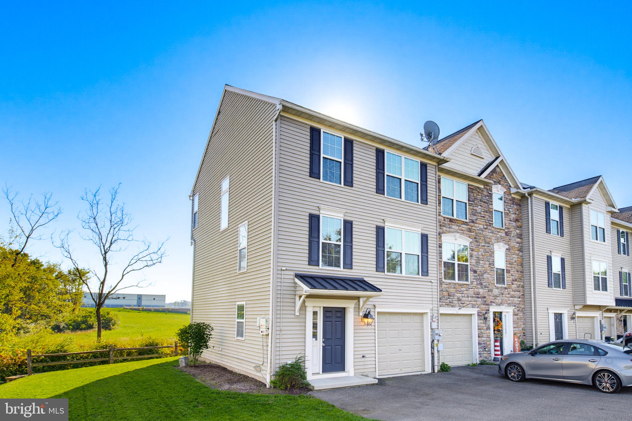 113 Ironwood Ct, Denver, PA 17517 photo