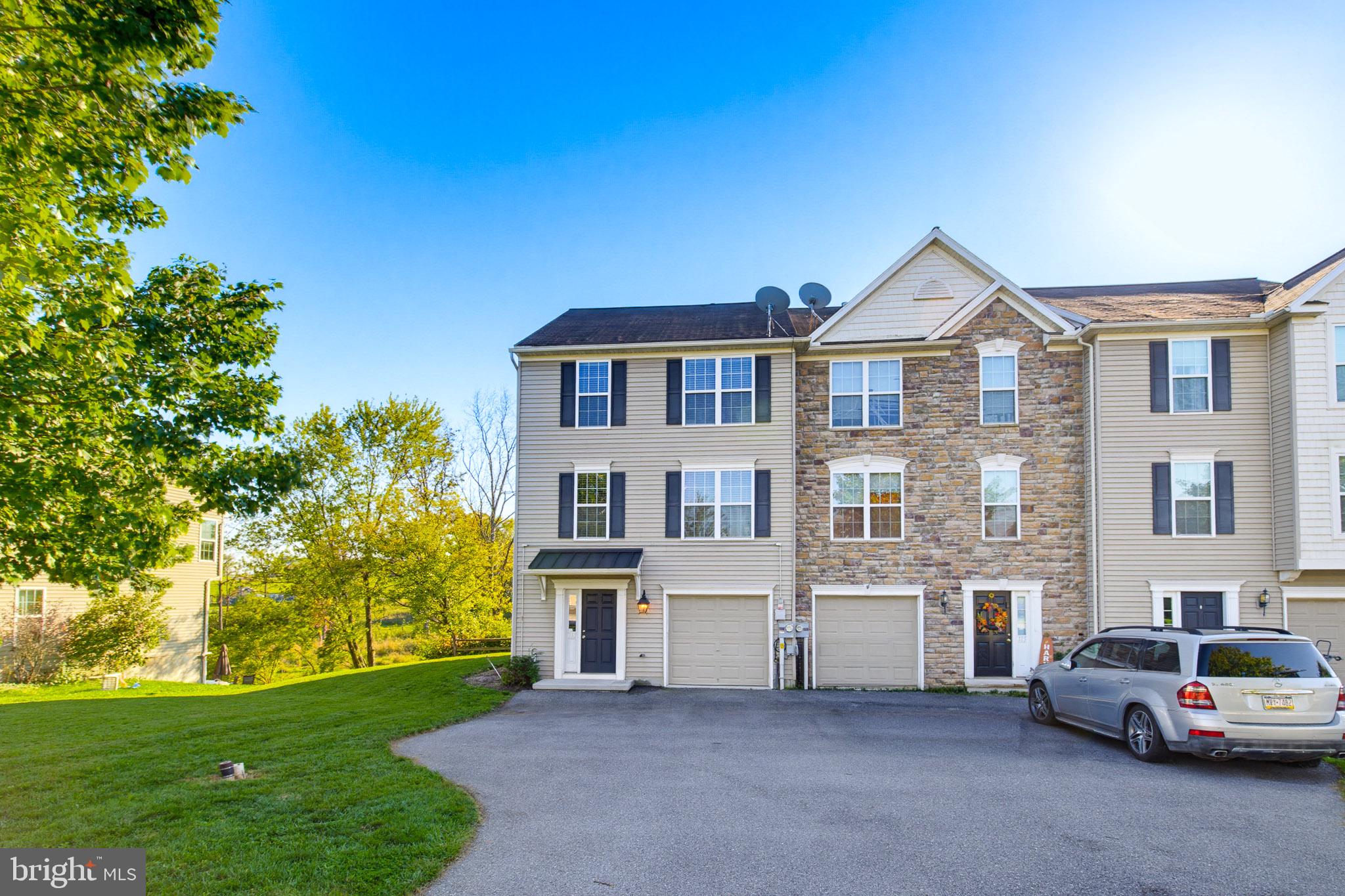 113 Ironwood Ct, Denver, PA 17517 photo