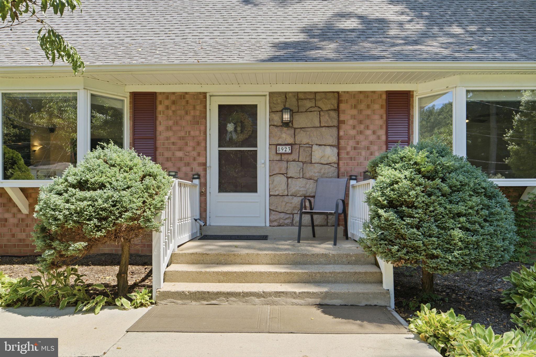 8923 Cromwell, Springfield, VA 22151 photo