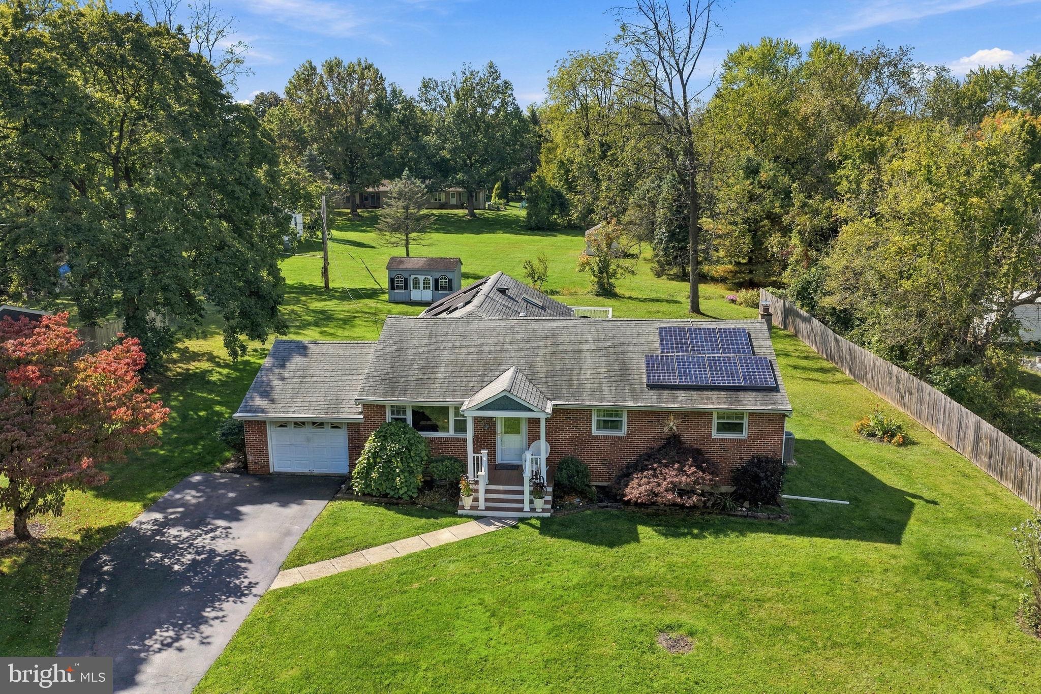 92 Evergreen Dr, Doylestown, PA 18901 photo