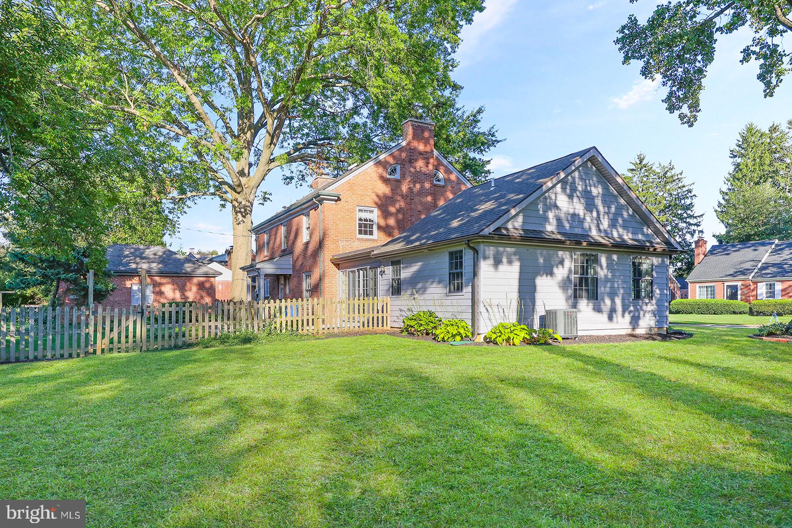 715 Carol St, New Cumberland, PA 17070 photo