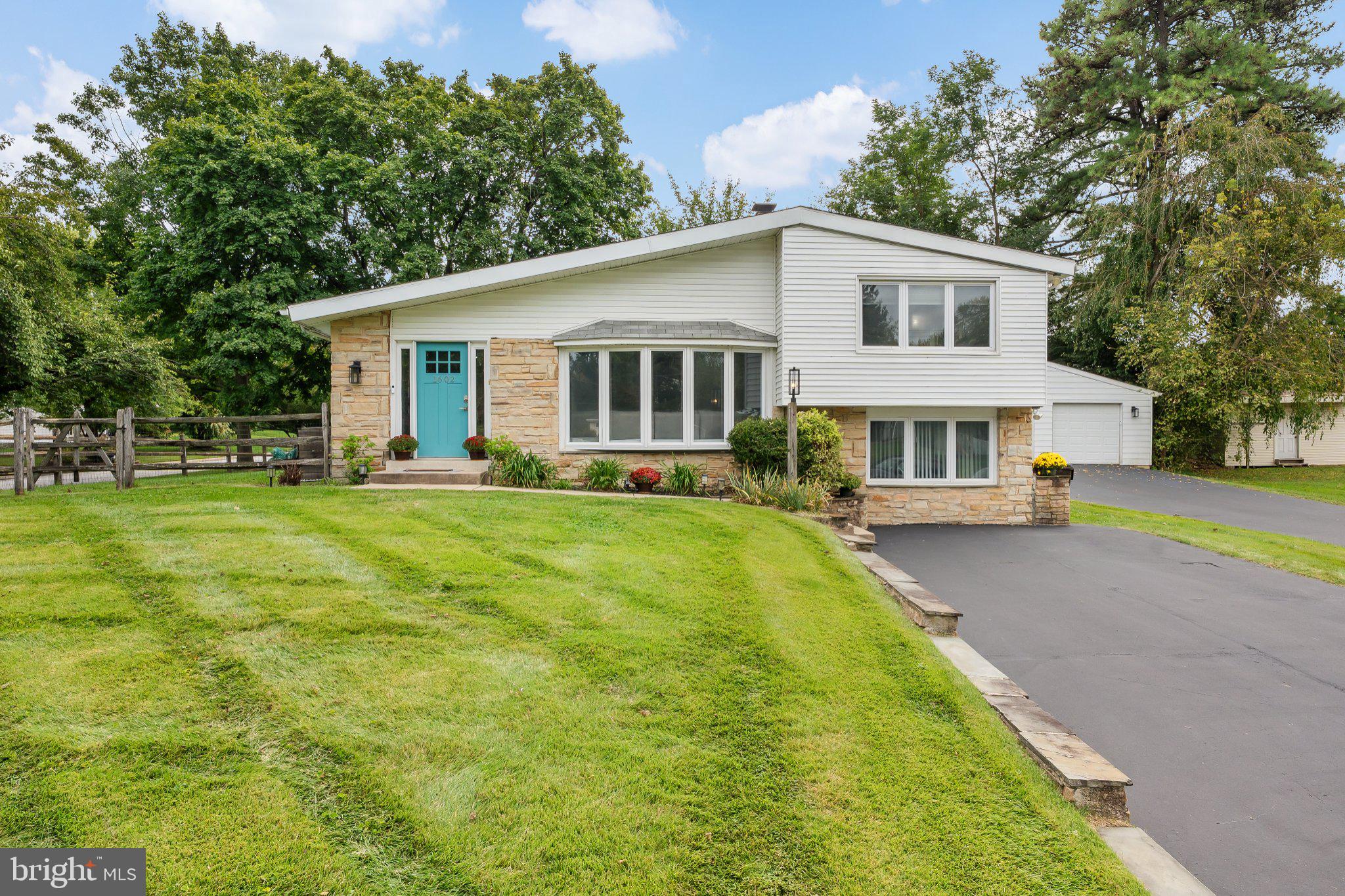 1602 Woodford Way, Blue Bell, PA 19422 photo