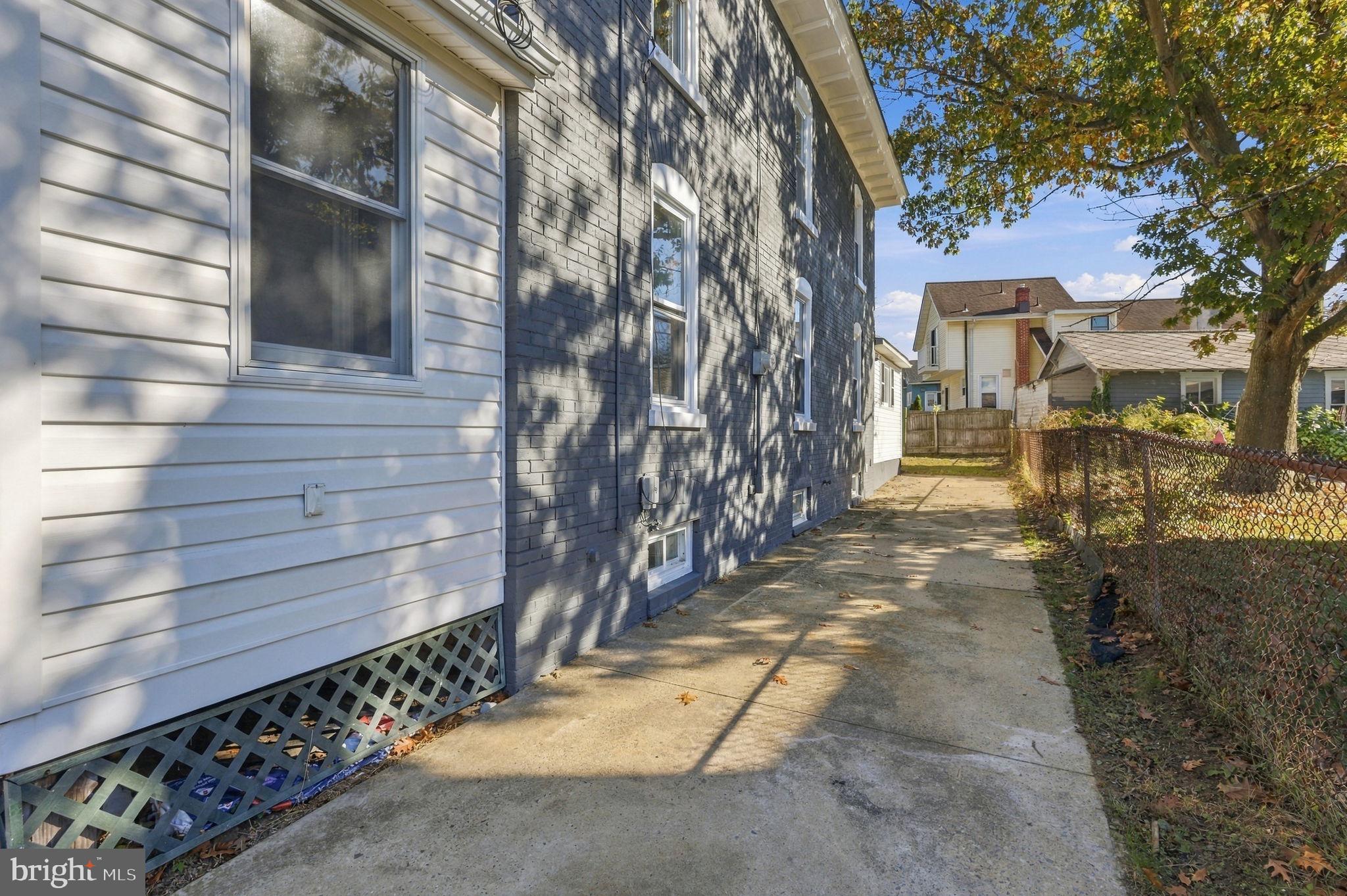 102 Fountain Ave, Burlington, NJ 08016 photo