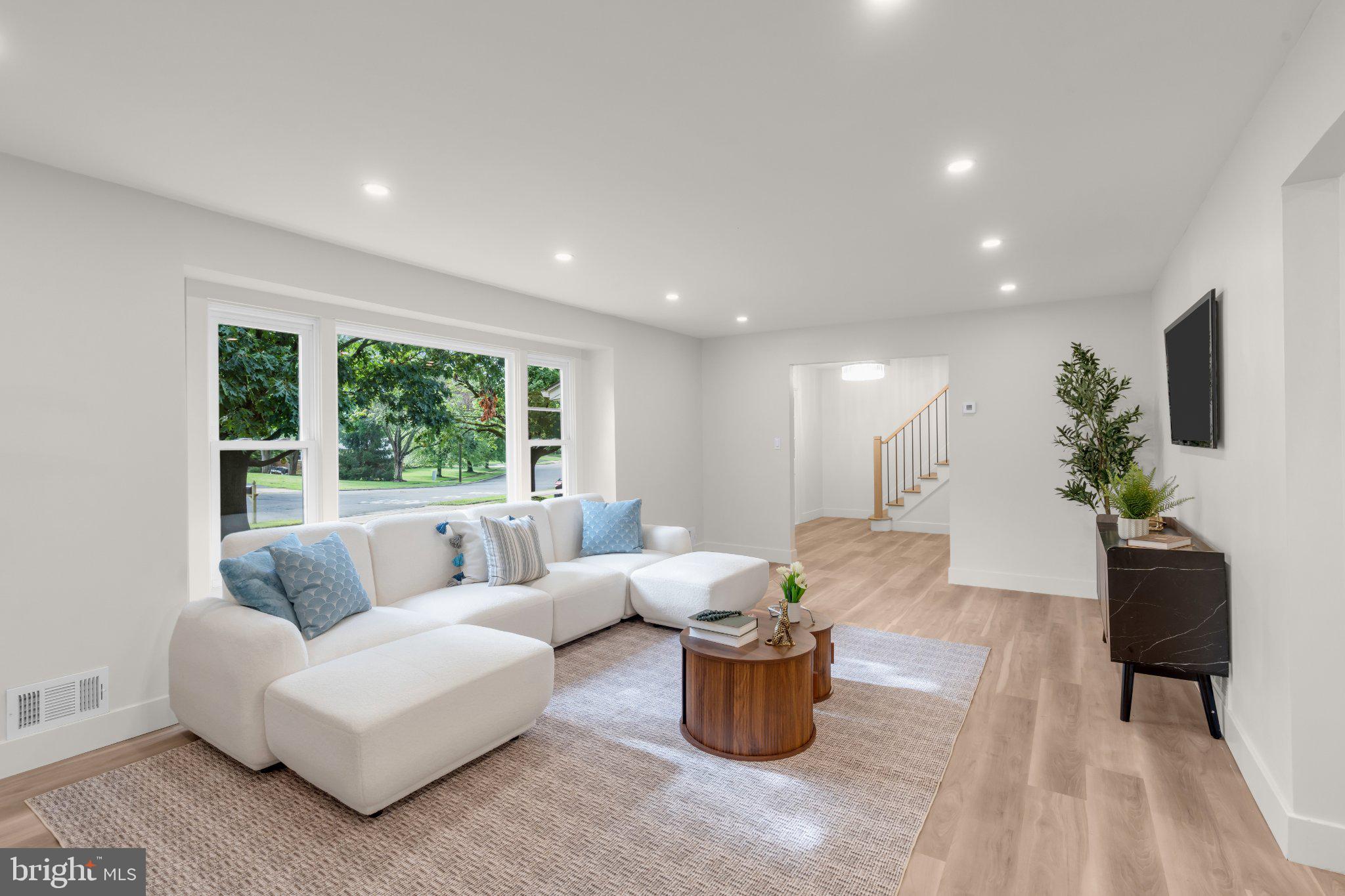 1 Colleen Cir, Ewing Twp, NJ 08638 photo