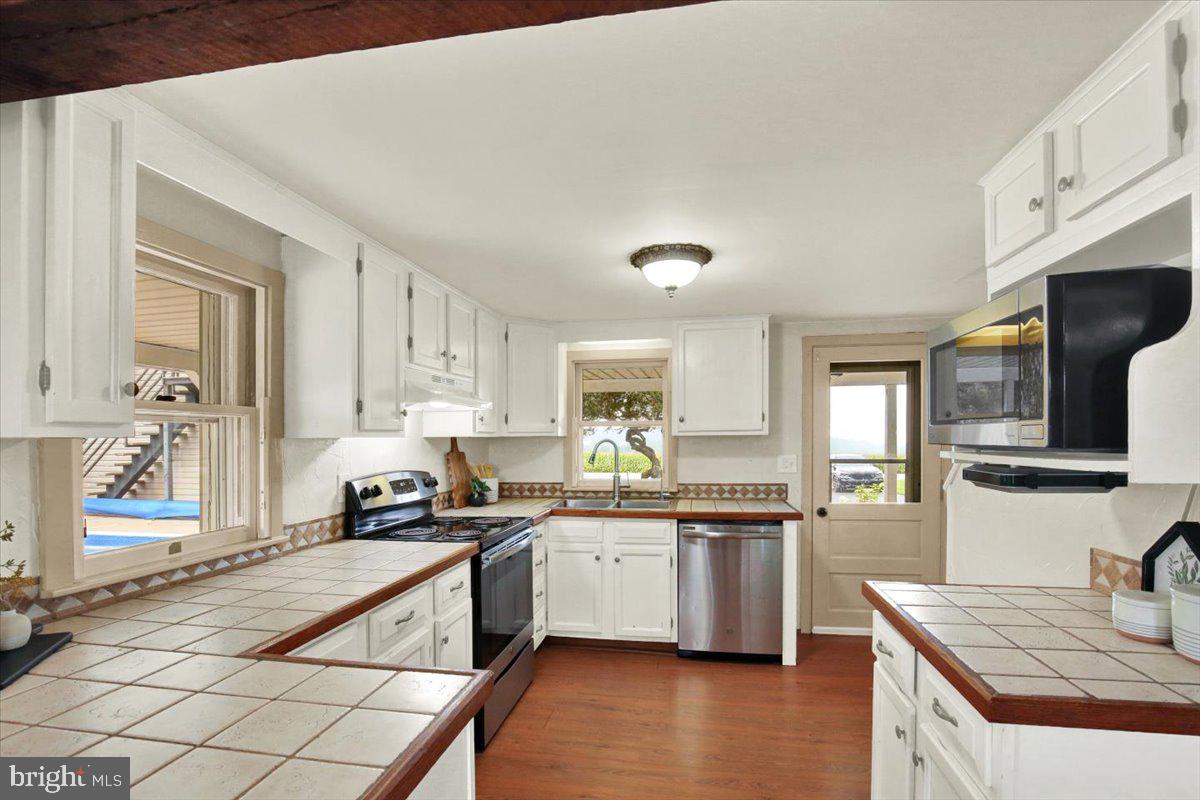 512 E Rosebud Rd, Myerstown, PA 17067 photo
