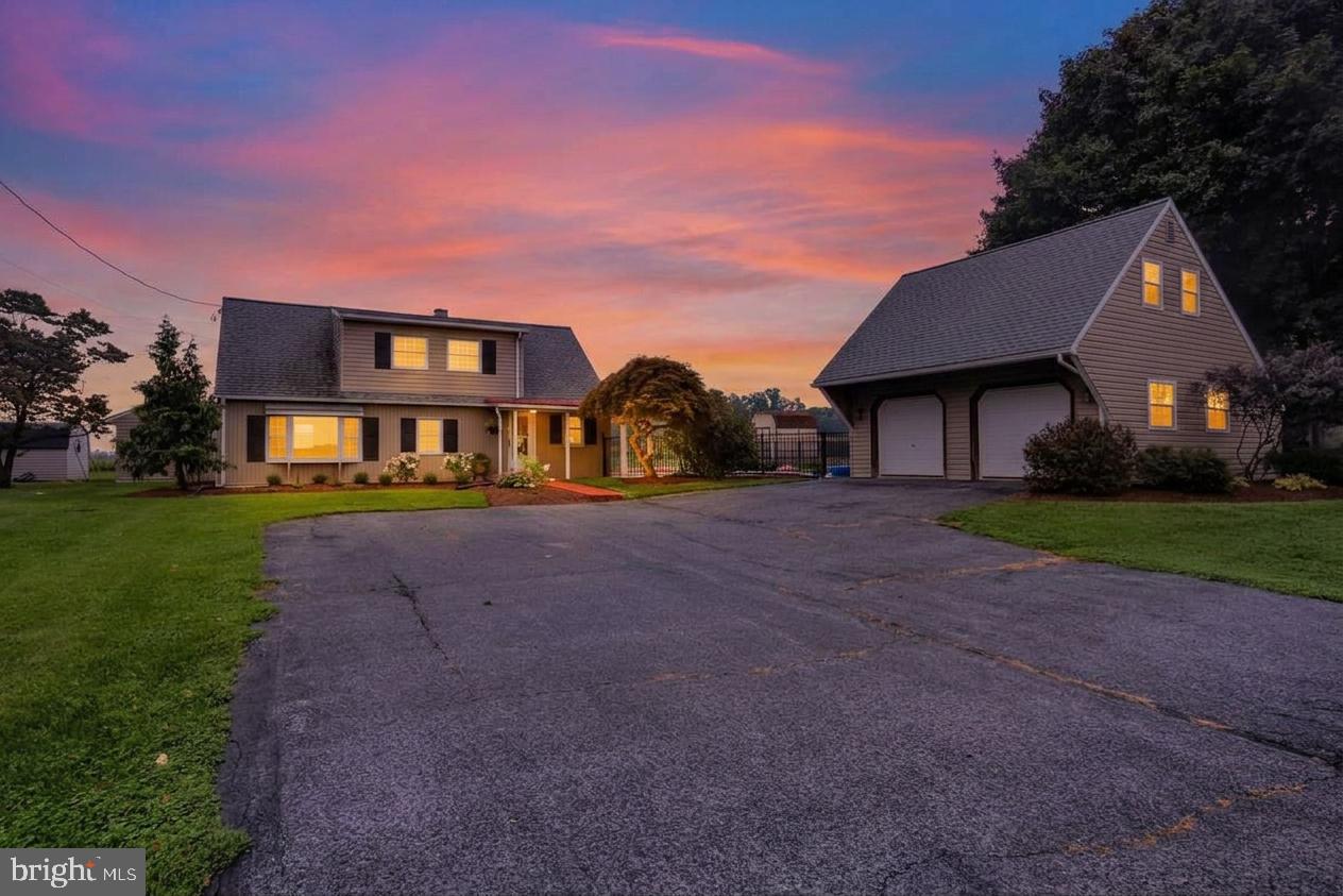 512 E Rosebud Rd, Myerstown, PA 17067 photo