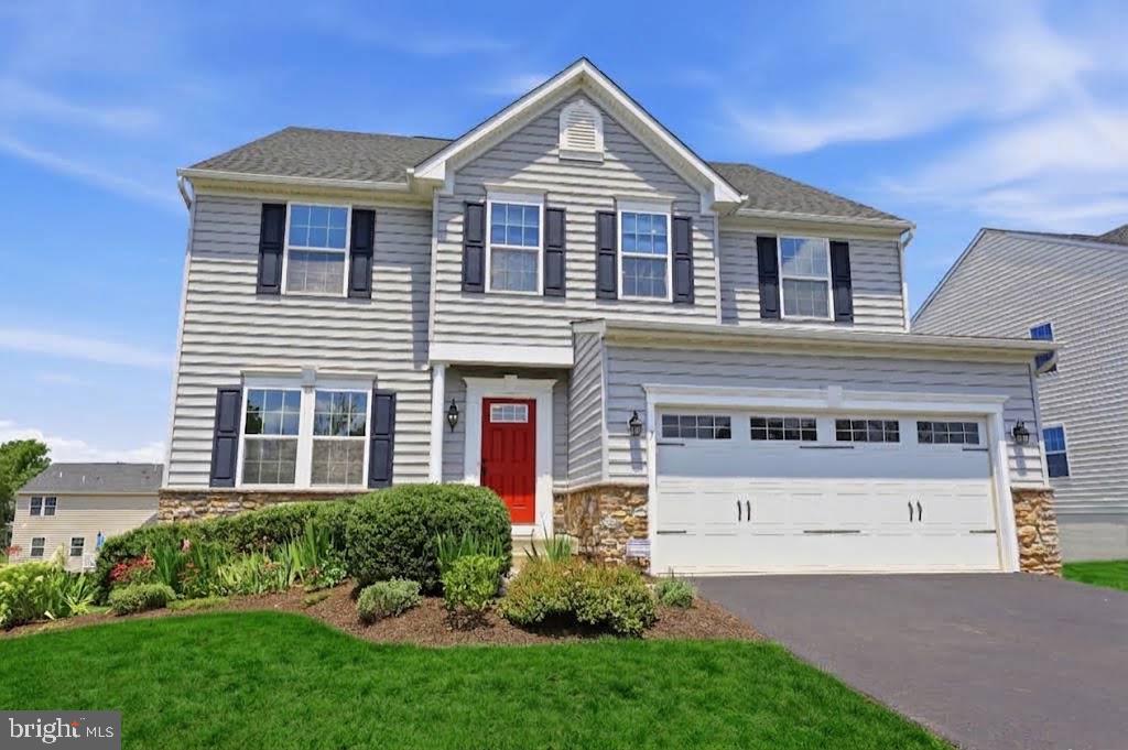 7 Montella Cir, Pottstown, PA 19464 photo