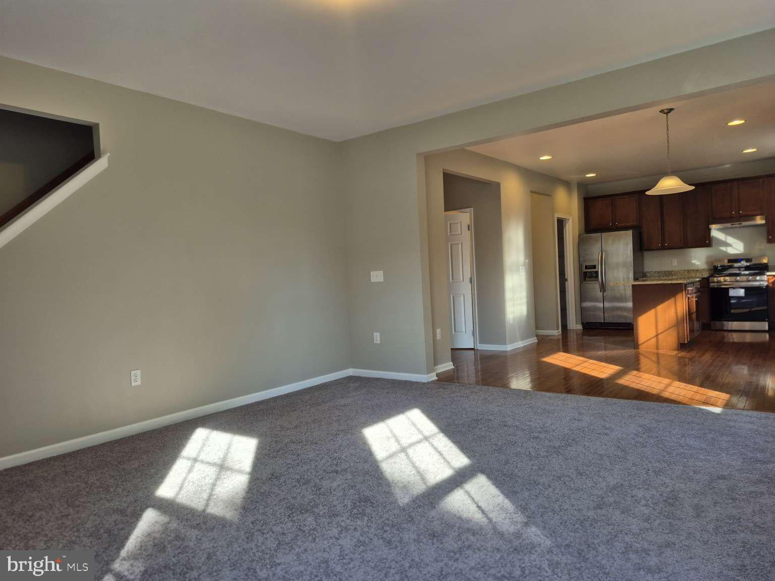 8 Locust Ln, Swedesboro, NJ 08085 photo
