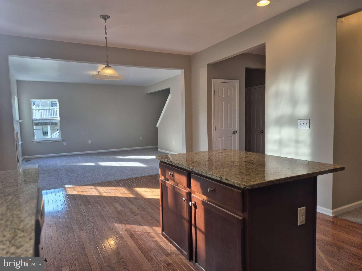 8 Locust Ln, Swedesboro, NJ 08085 photo