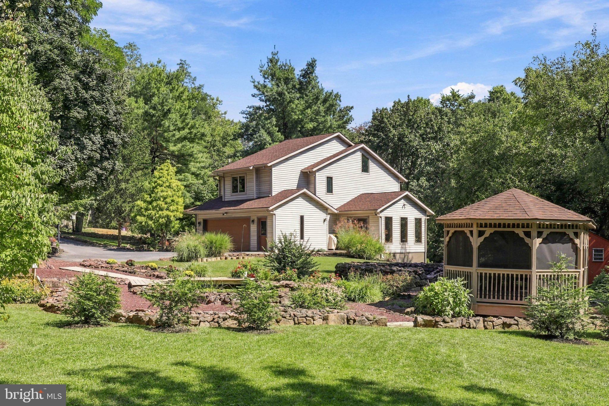 187 Ridge Ave, Ephrata, PA 17522 photo