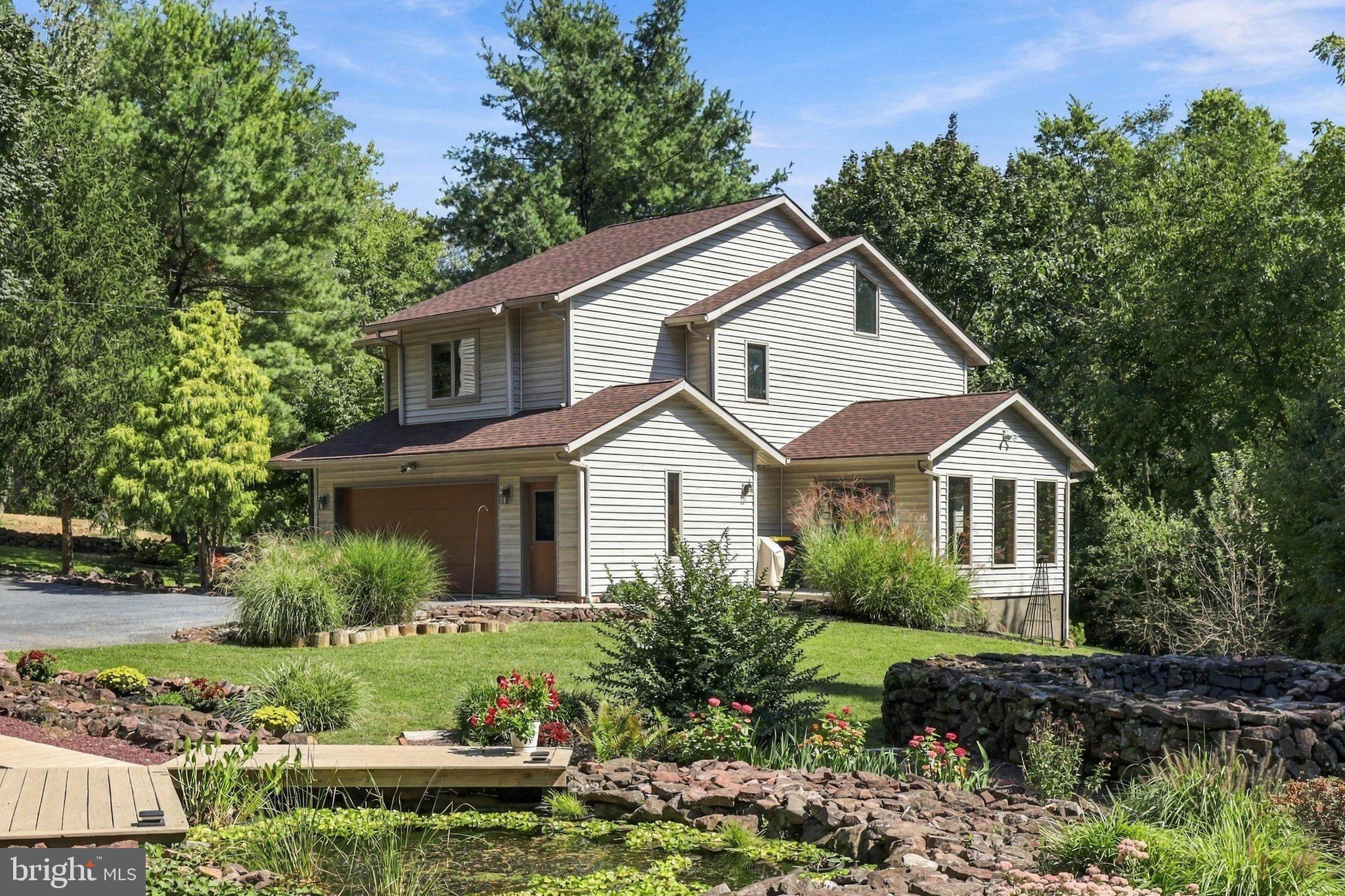 187 Ridge Ave, Ephrata, PA 17522 photo