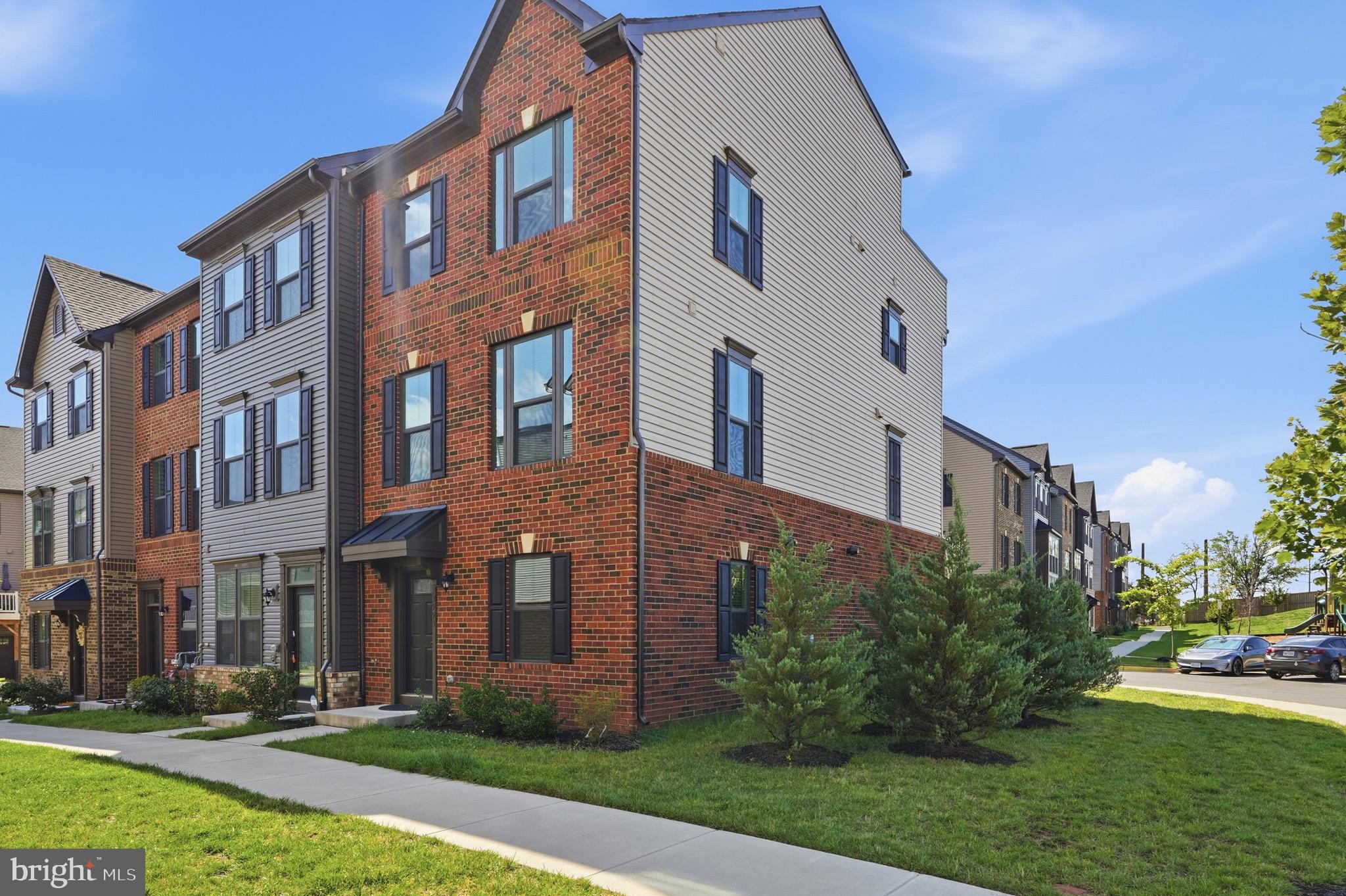 13993 Airfoil Rd, Herndon, VA 20171