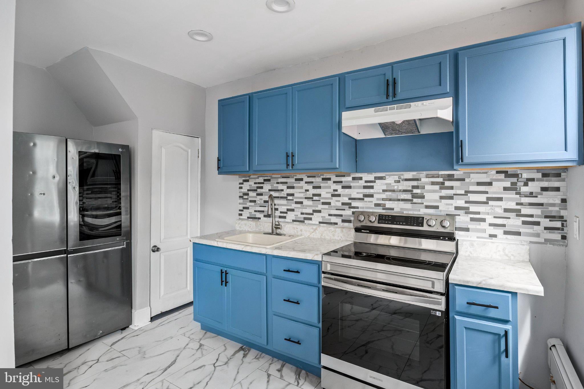1035 Mcdowell Ave, Chester, PA 19013
