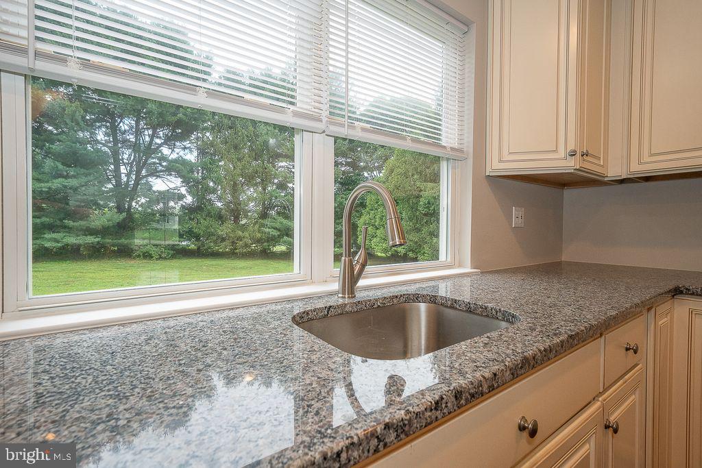 335 Trotters Way, Coatesville, PA 19320 photo