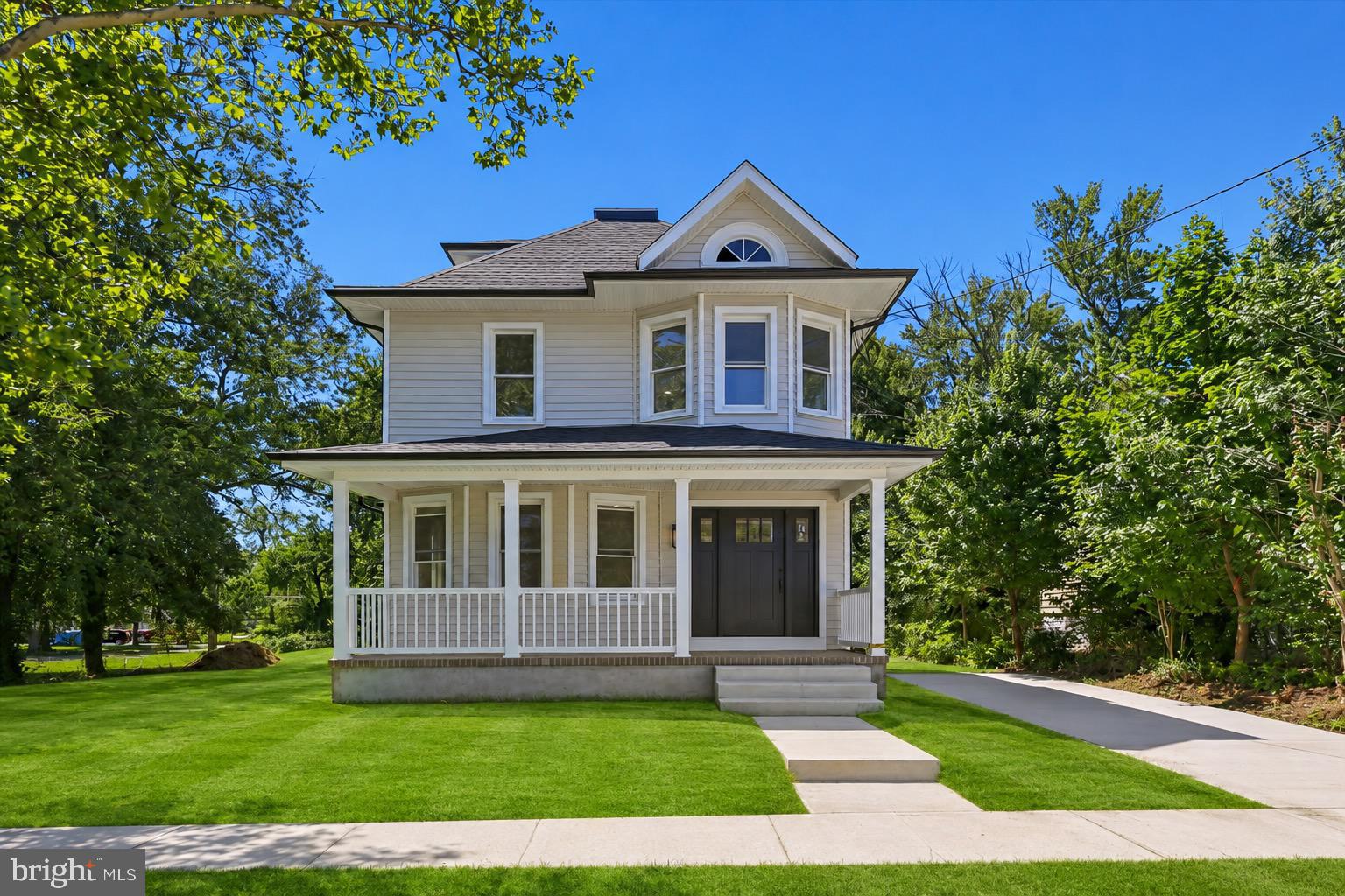 302 Washington Ave, Magnolia, NJ 08049