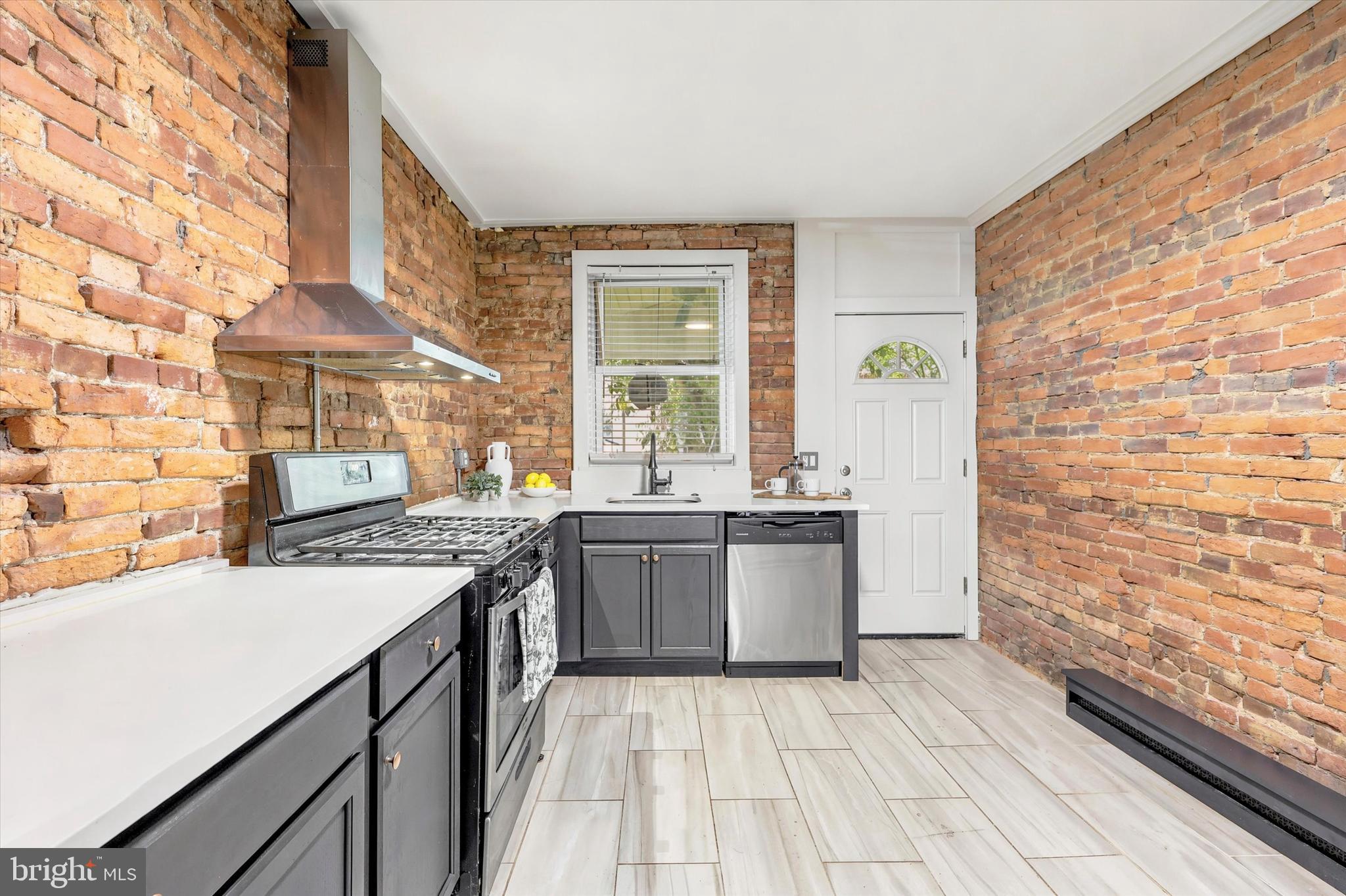 4706 Fowler St, Philadelphia, PA 19127 photo