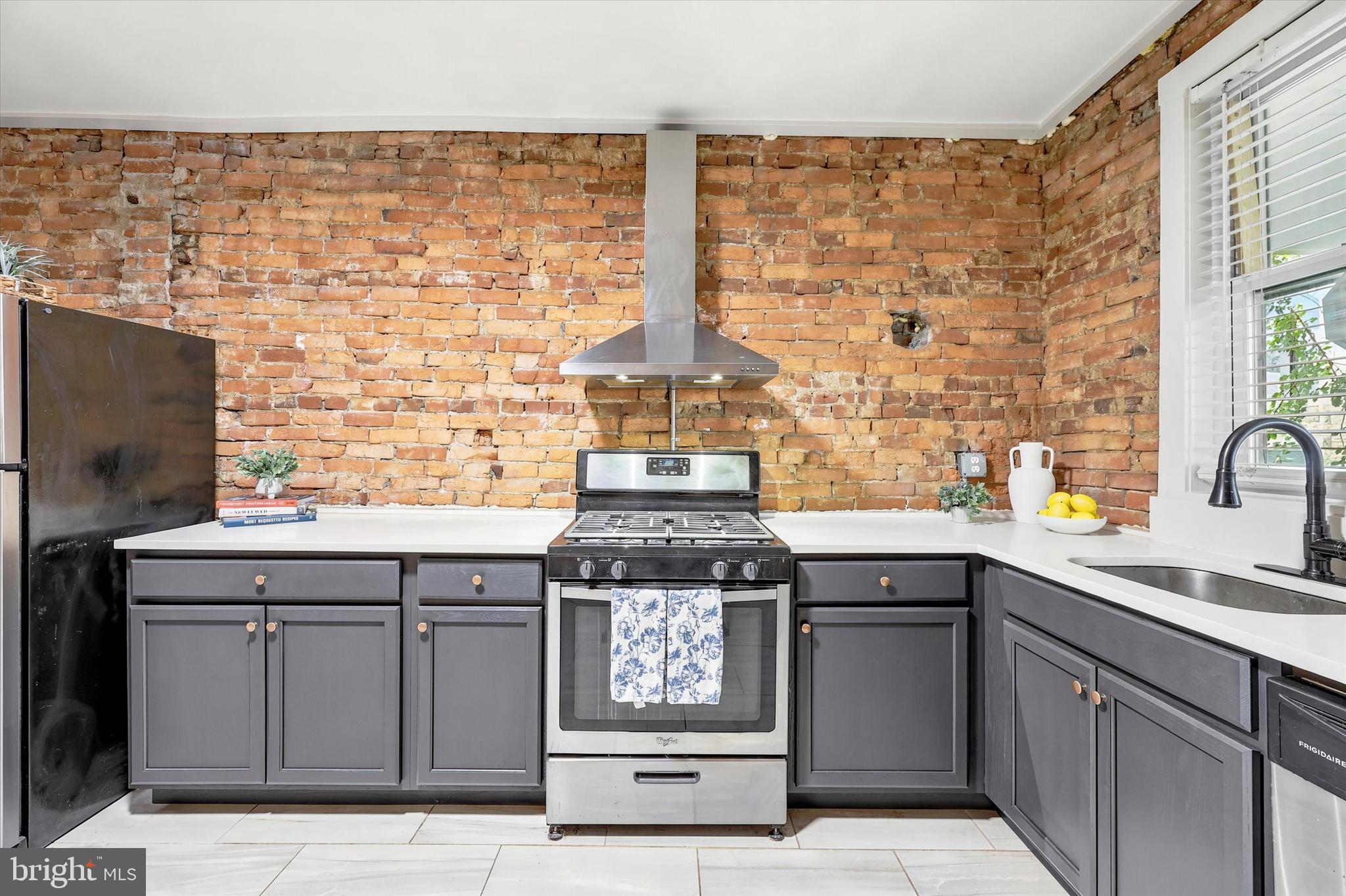 4706 Fowler St, Philadelphia, PA 19127 photo