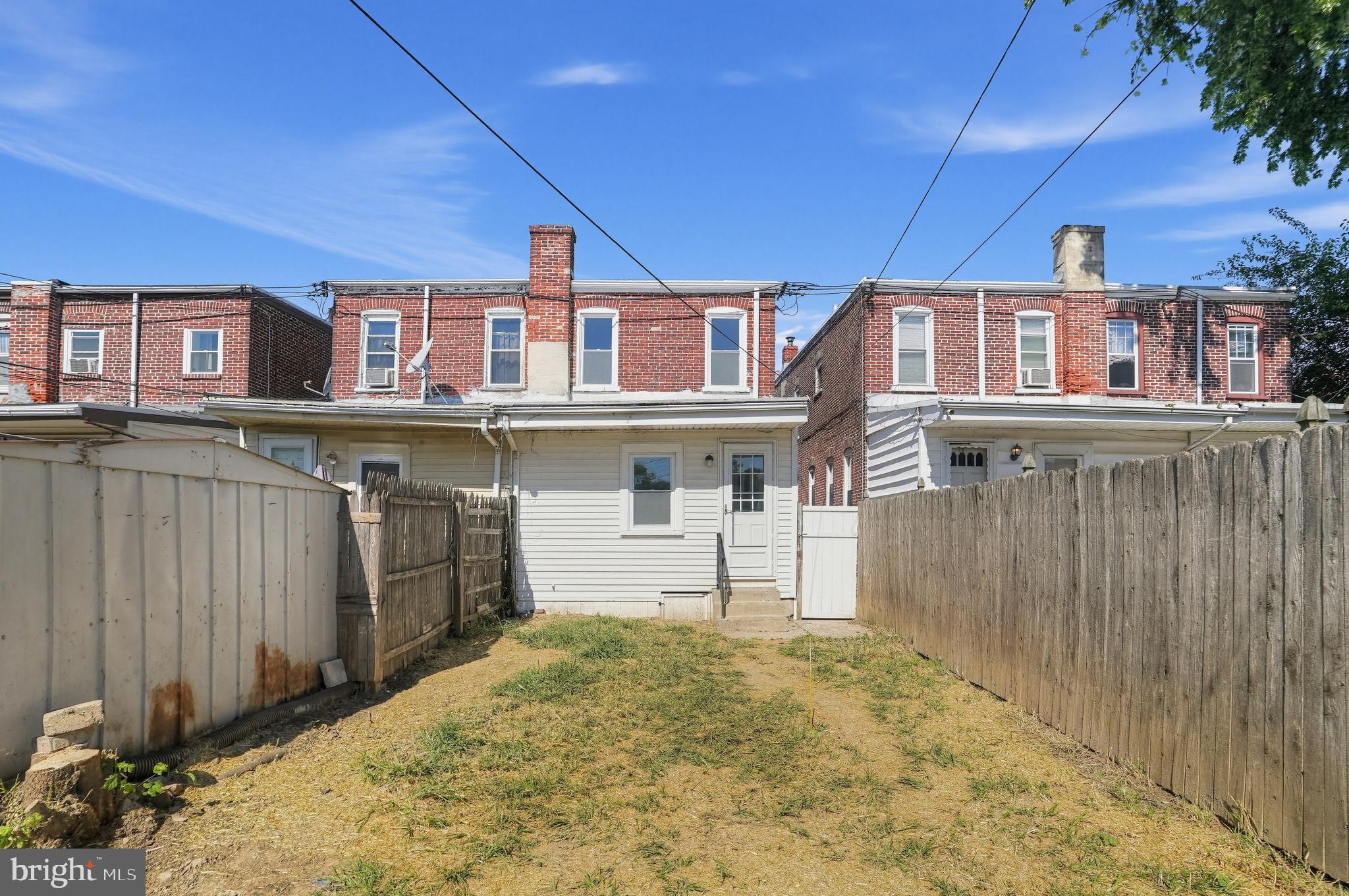 1315 E 9th St, Crum Lynne, PA 19022 photo