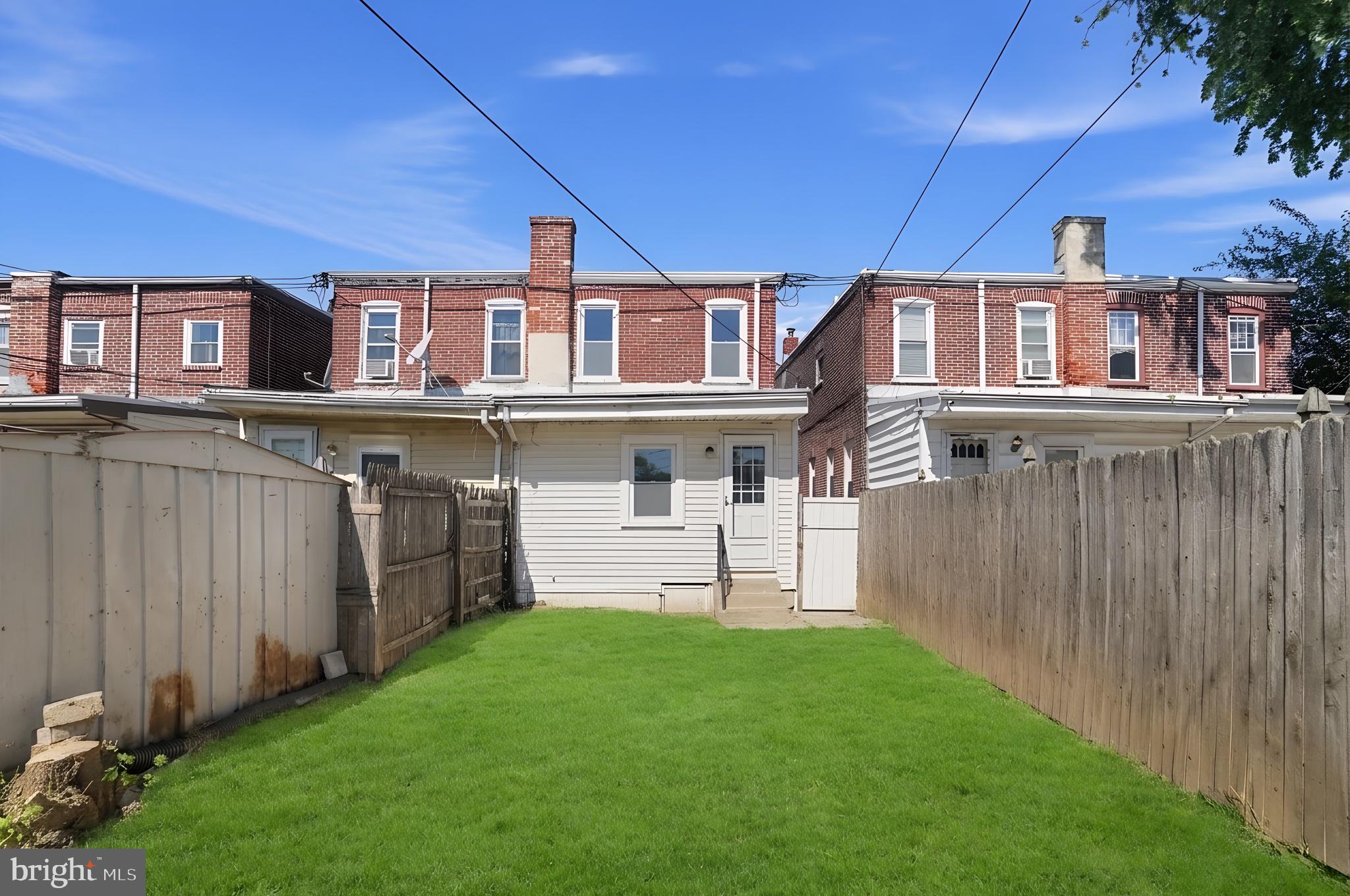 1315 E 9th St, Crum Lynne, PA 19022 photo