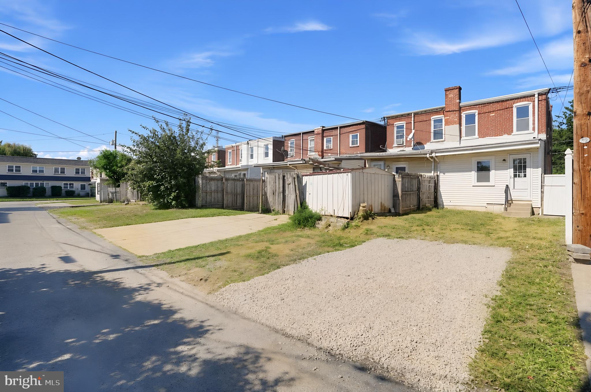 1315 E 9th St, Crum Lynne, PA 19022 photo