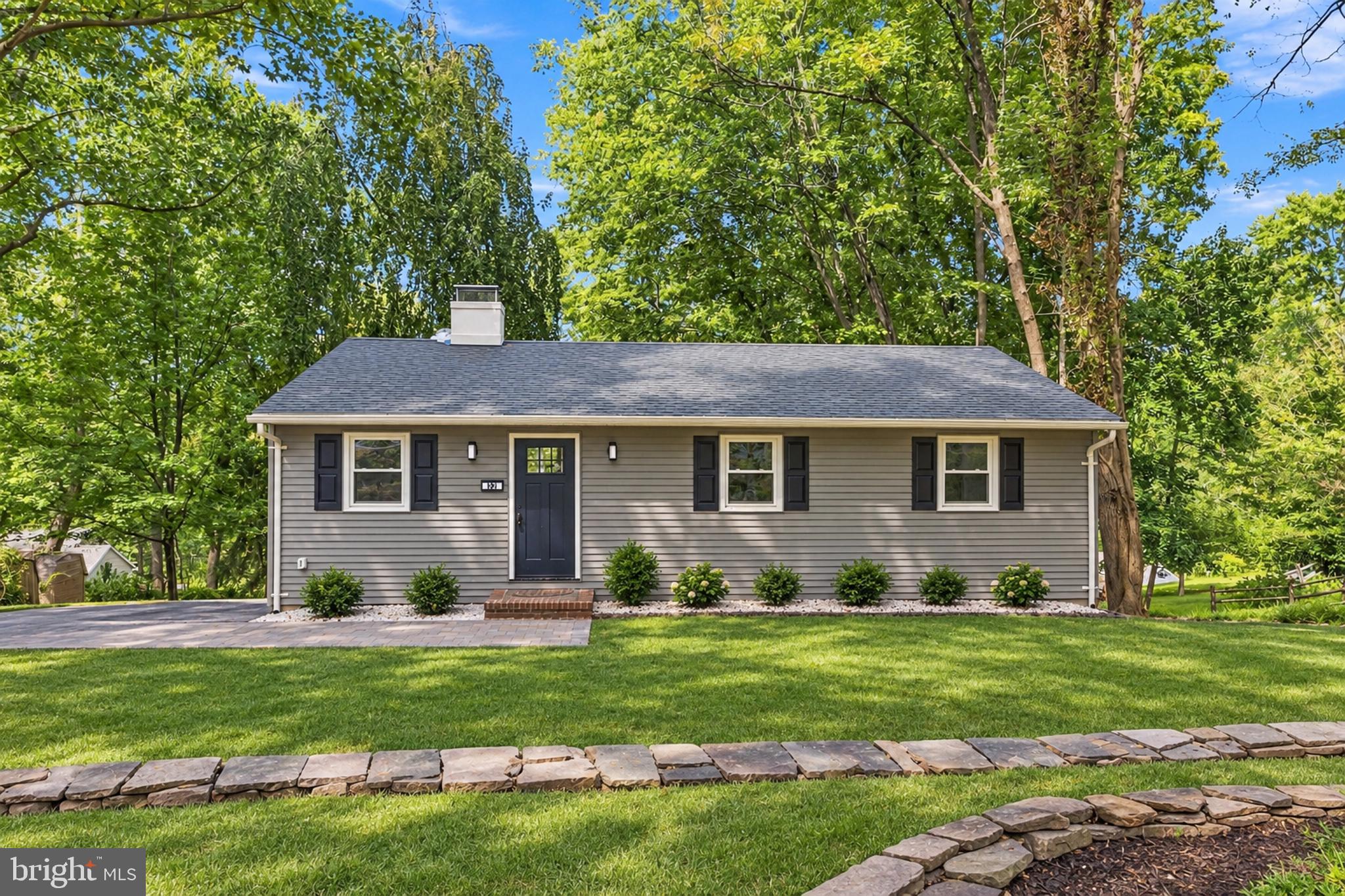 32 Montague Ave, Ewan, NJ 08628