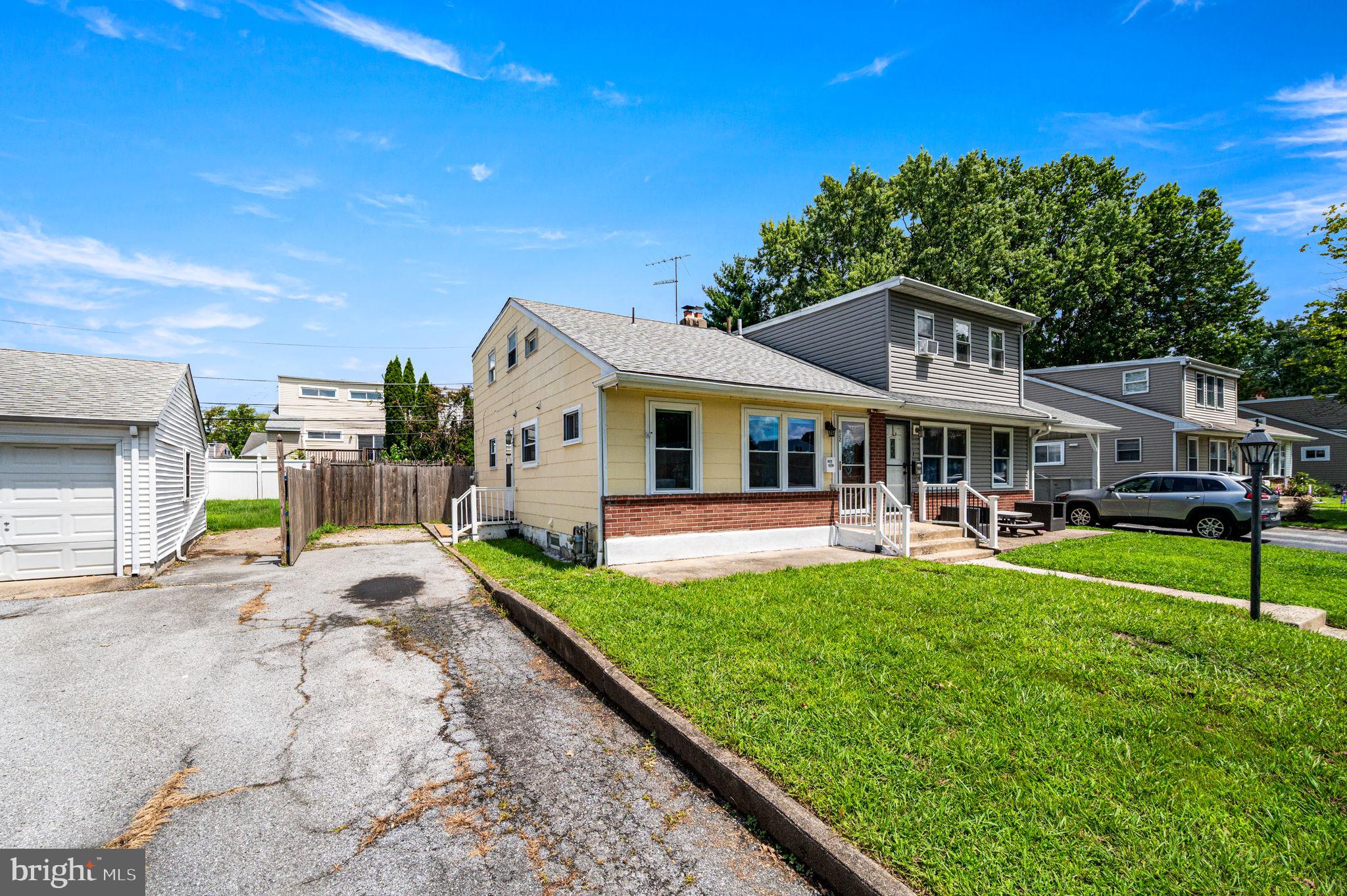 622 E Winona Ave, Norwood, PA 19074 photo