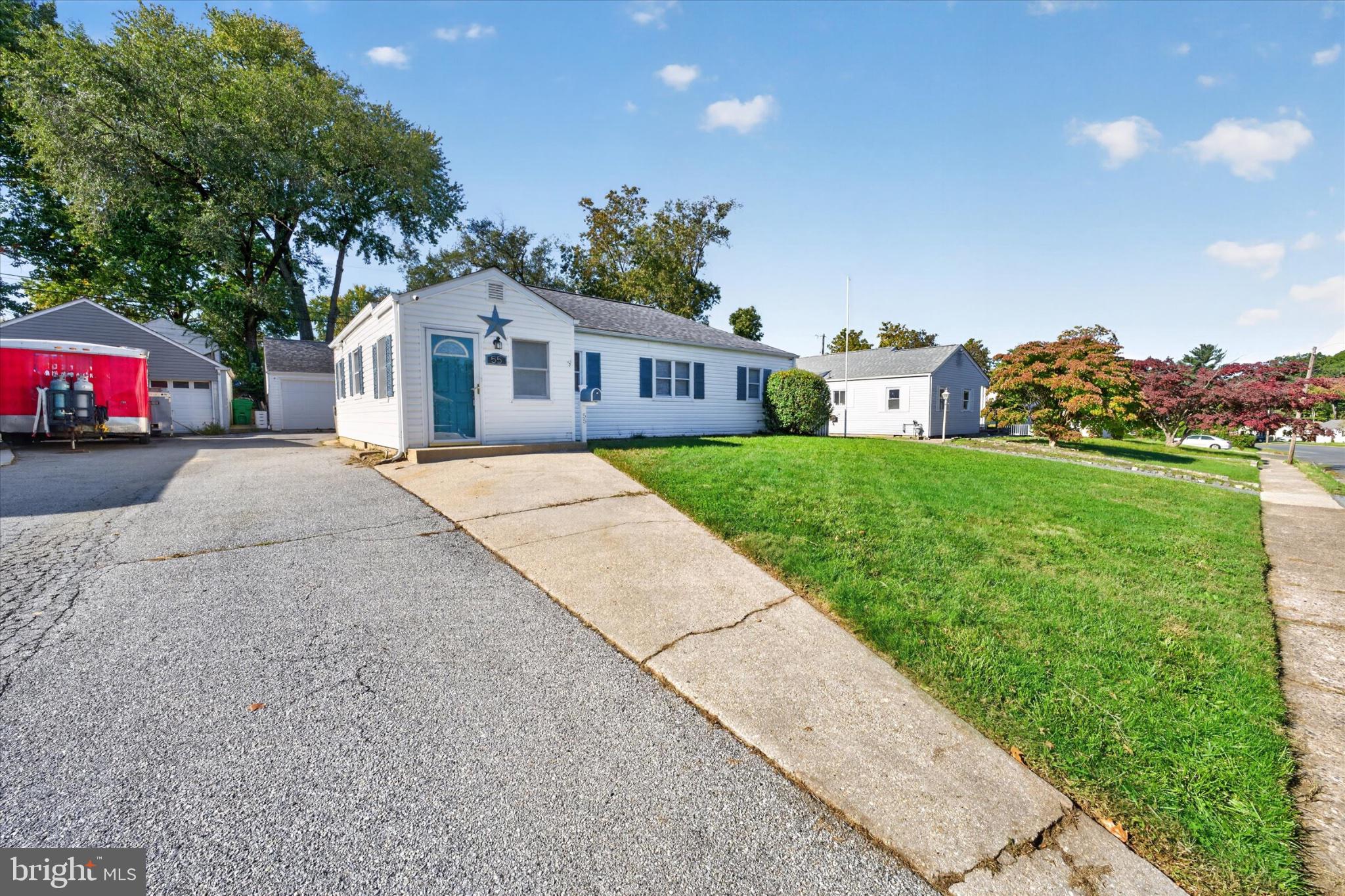 55 Robinson Dr, New Castle, DE 19720 photo