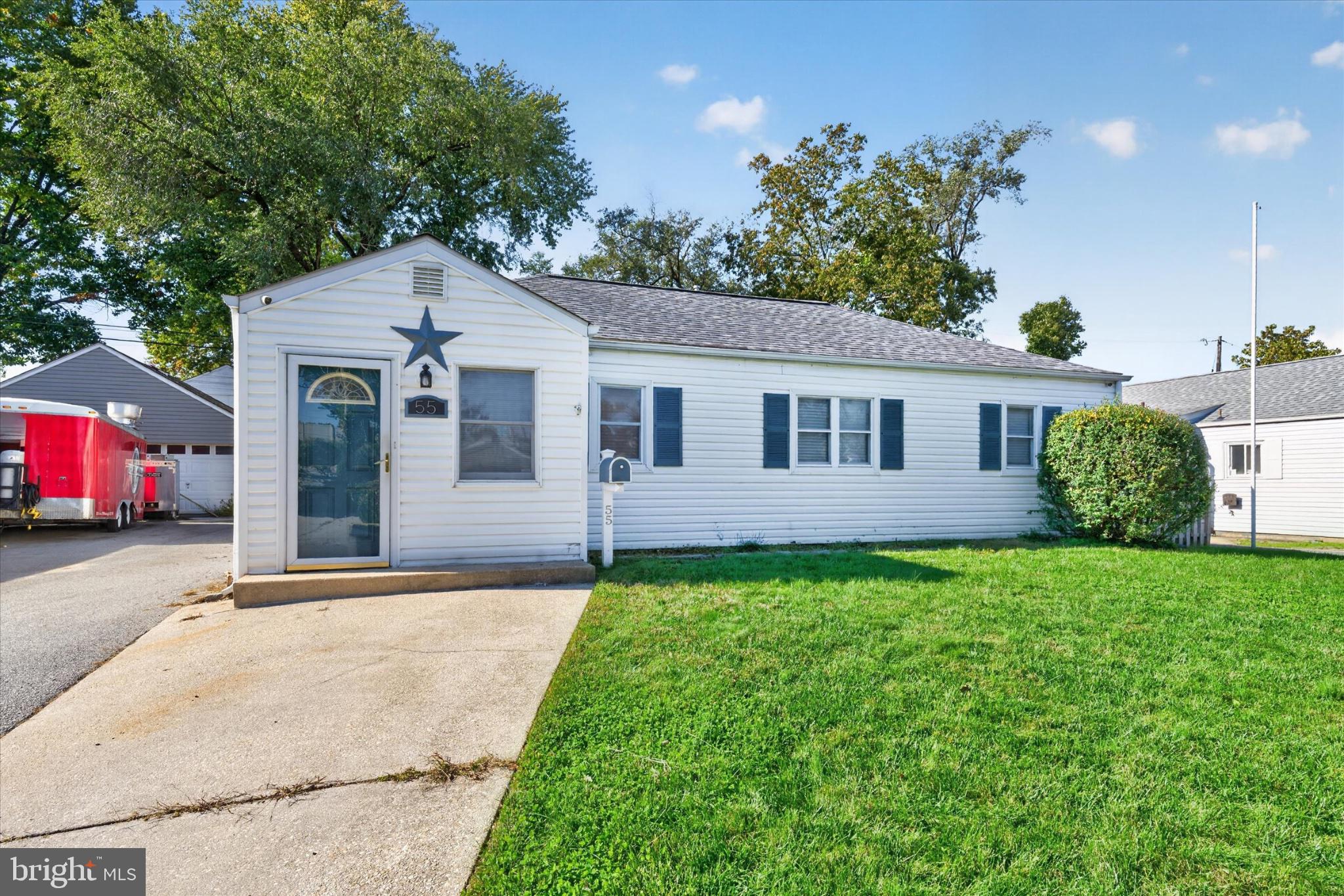 55 Robinson Dr, New Castle, DE 19720 photo
