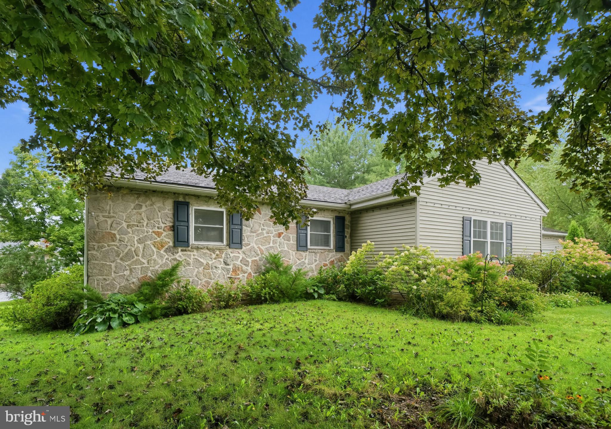 6 Borough Line Rd, Trappe, PA 19426