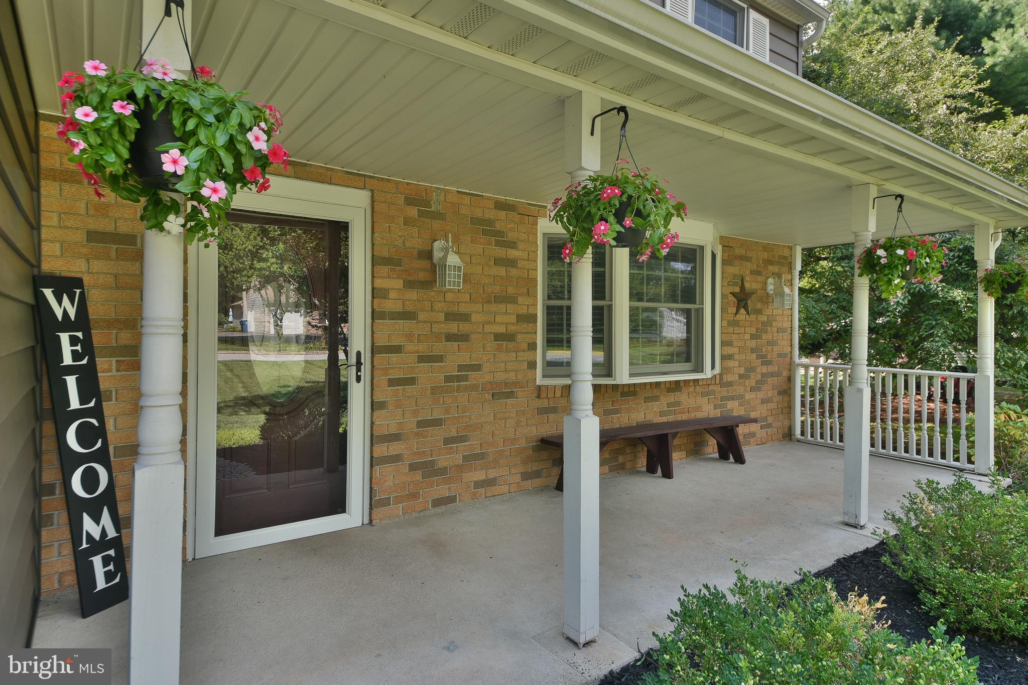 1130 Hunter Hill Dr, Lansdale, PA 19446