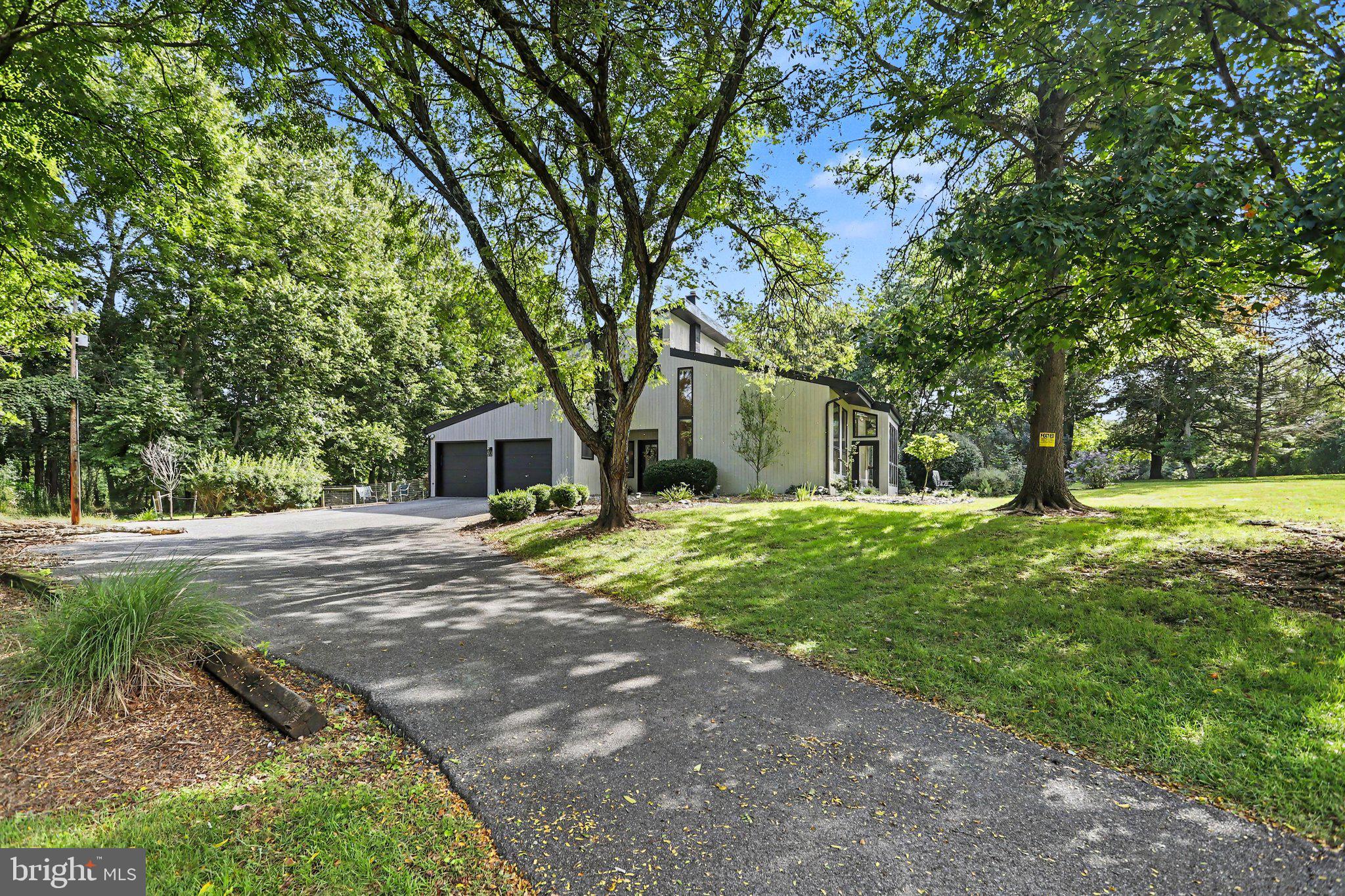 524 Saw Mill Rd, Mechanicsburg, PA 17055 photo