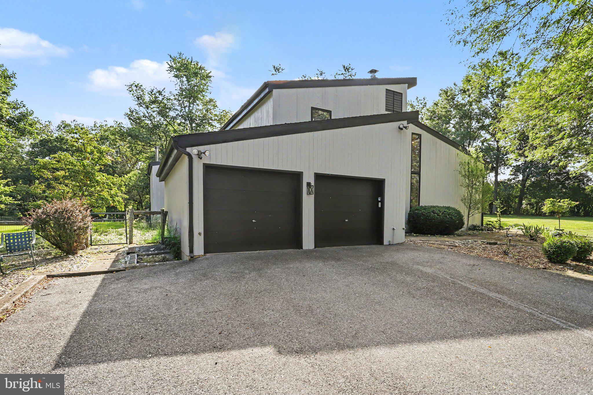 524 Saw Mill Rd, Mechanicsburg, PA 17055 photo