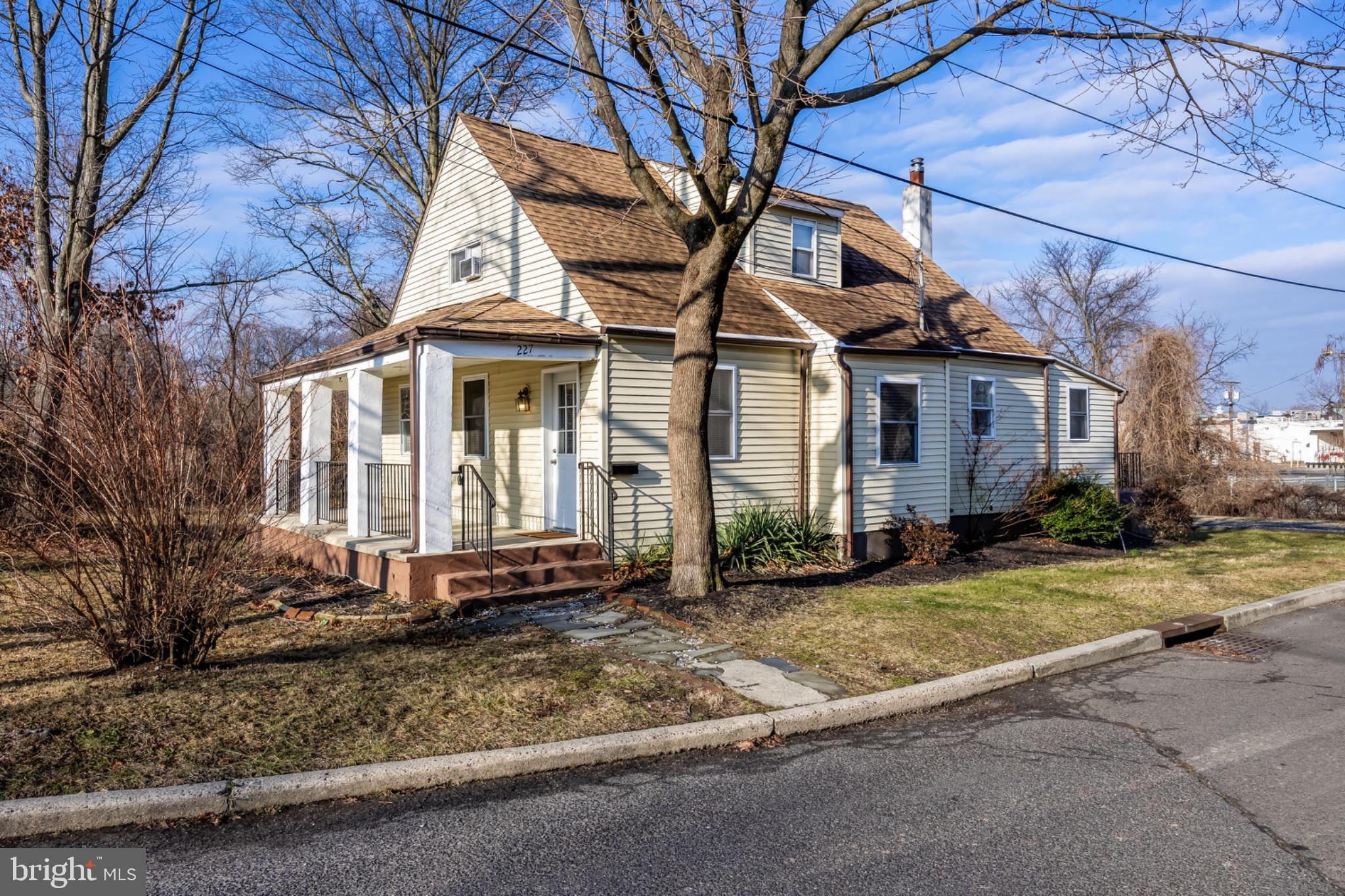 227 Whittier Ave, Moorestown, NJ 08057