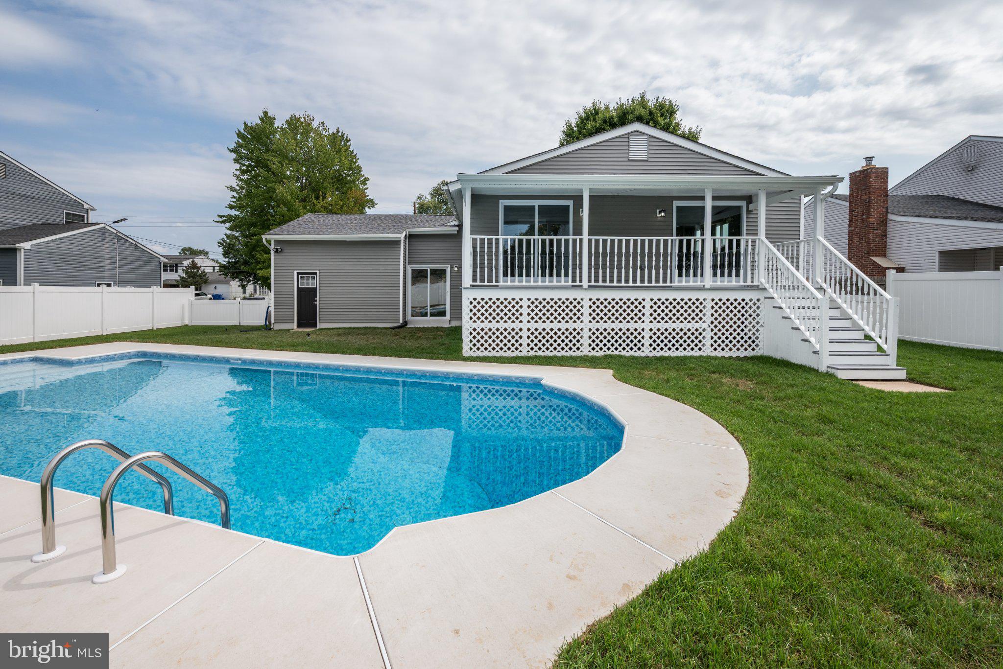 13 Kingsbridge Dr, Burlington, NJ 08016 photo