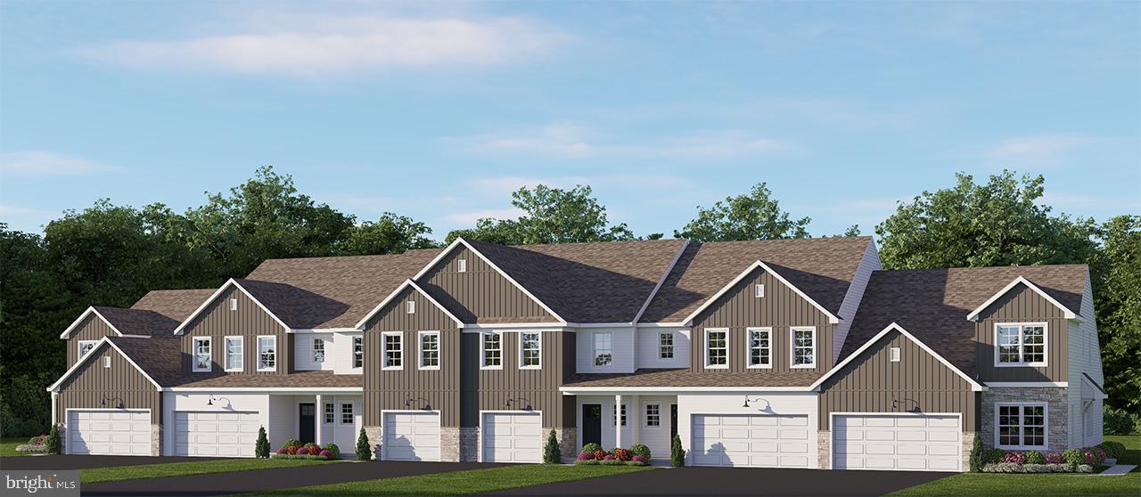 7827 Oak Brook Dr, Harrisburg, PA 17112