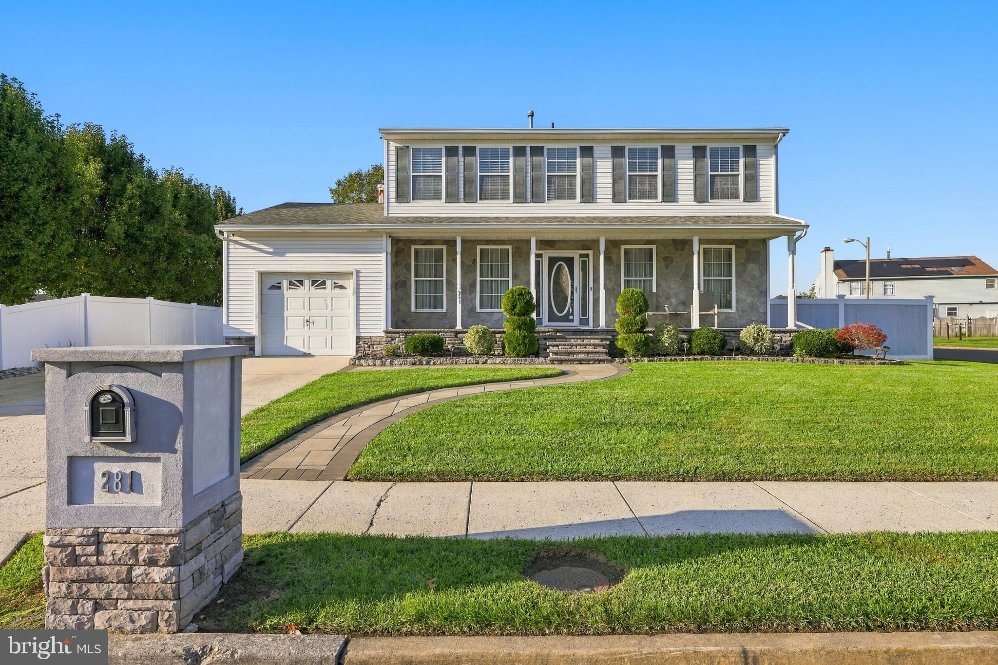 281 Dundee Dr, Williamstown, NJ 08094
