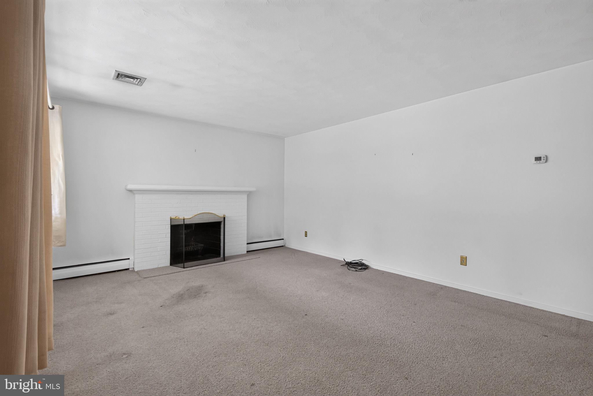 4287 Webster Dr, York, PA 17402 photo