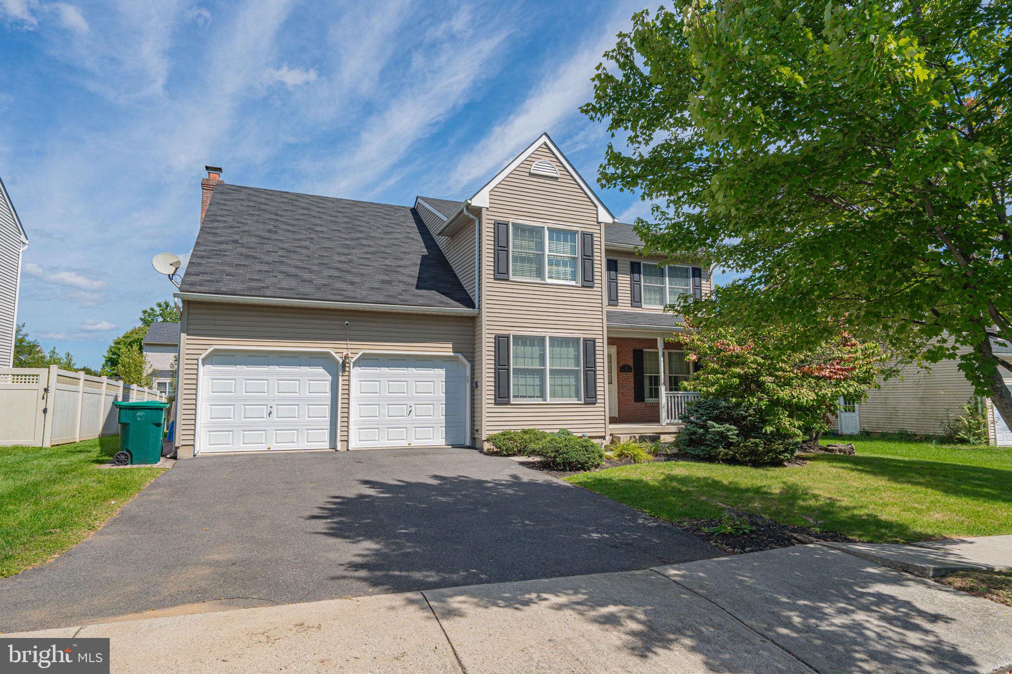 25 Grist Mill Ln, Easton, PA 18045
