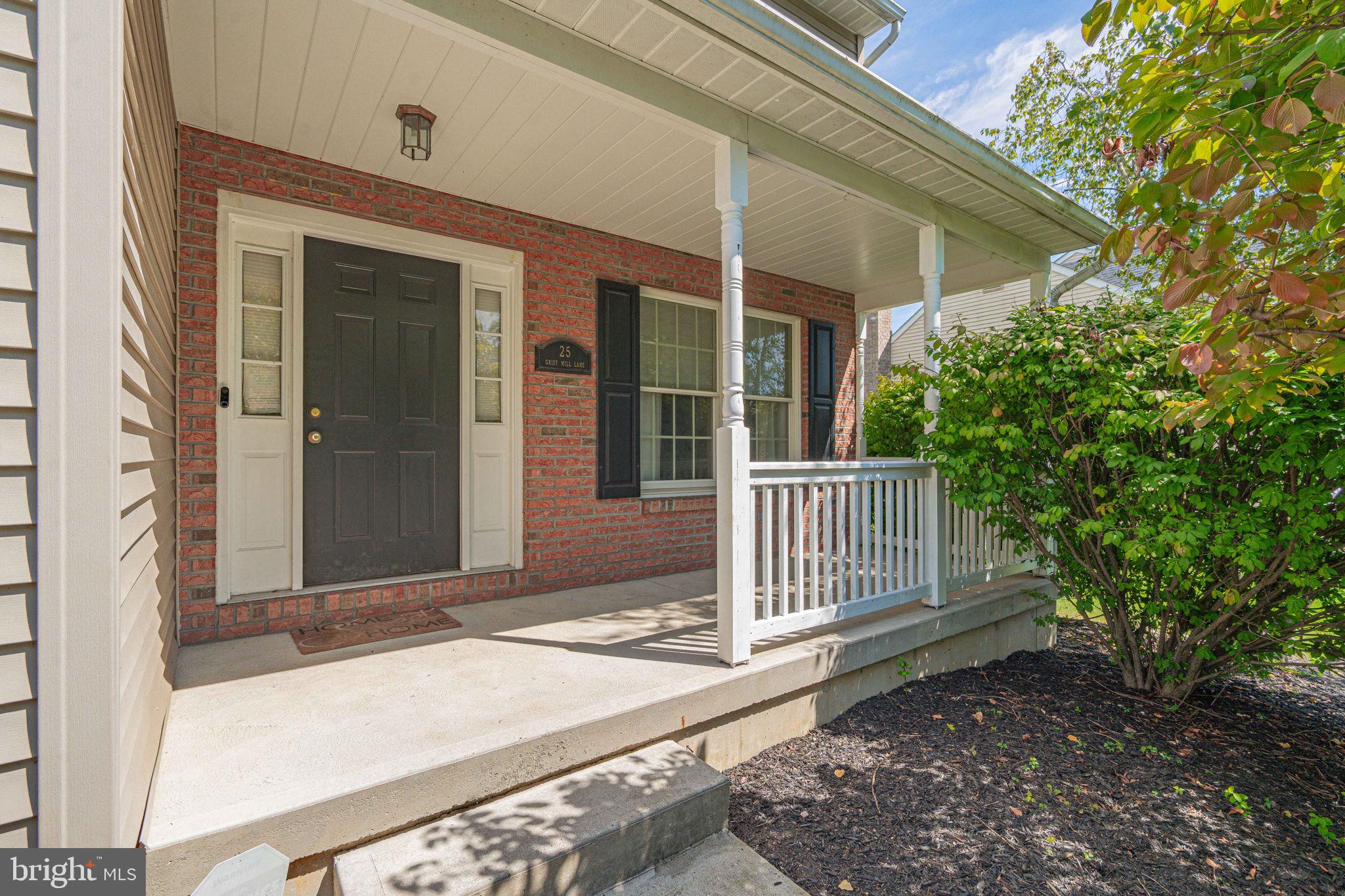 25 Grist Mill Ln, Easton, PA 18045 photo