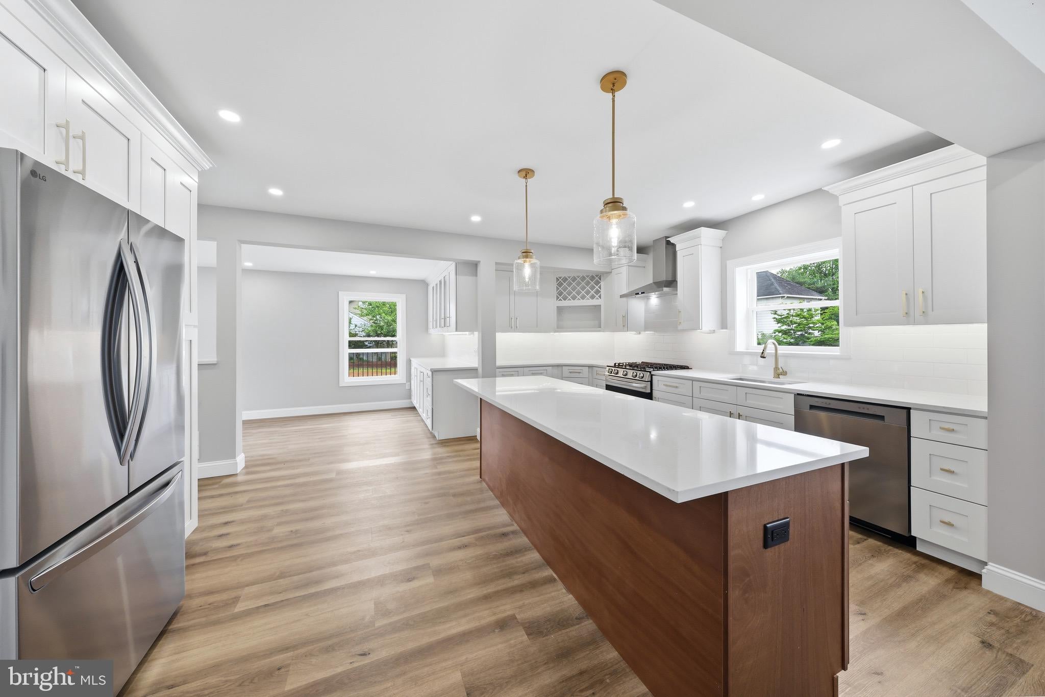 208 Peach St, Hammonton, NJ 08037 photo