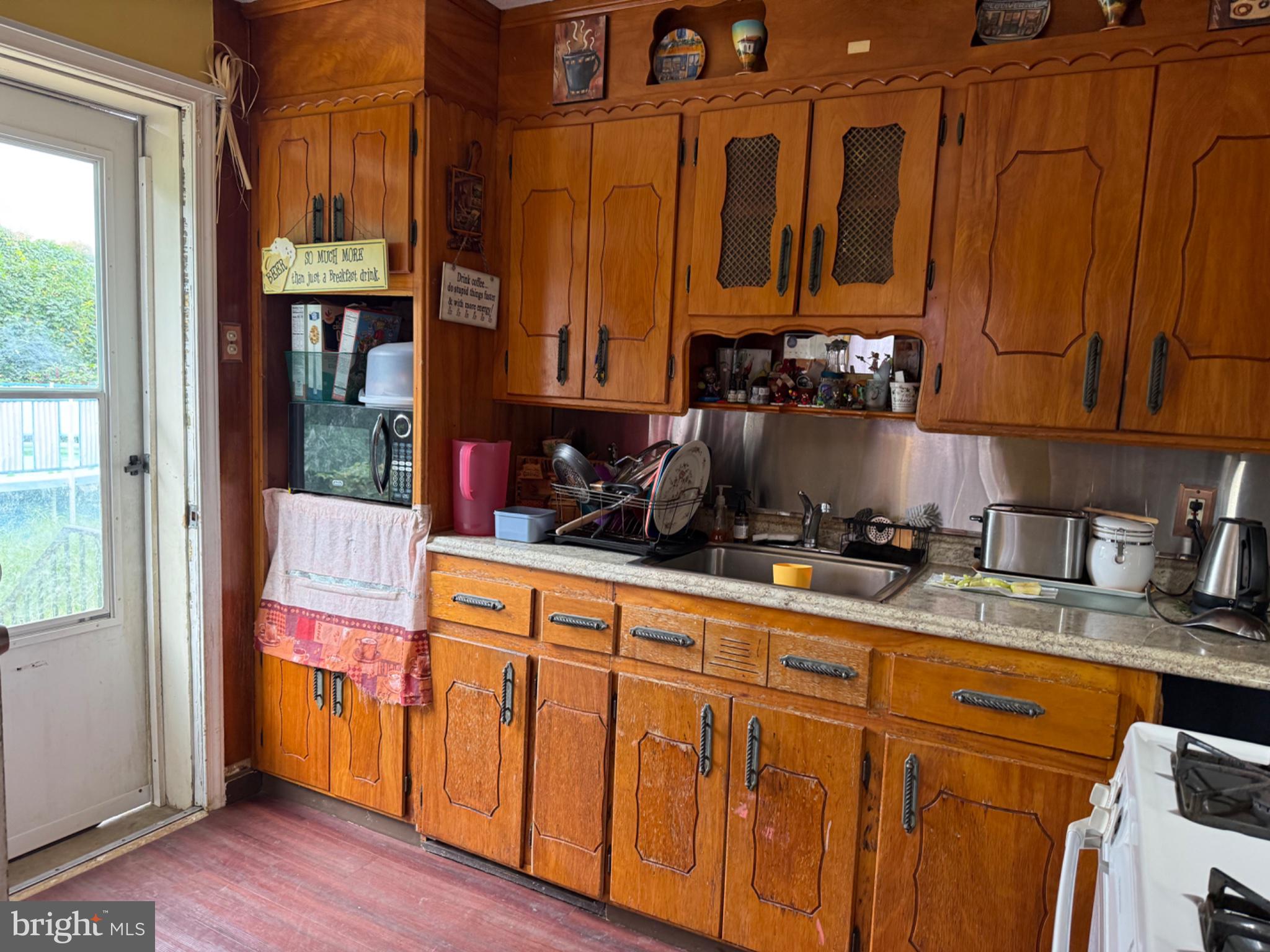 608 Hoffnagle St, Philadelphia, PA 19111 photo